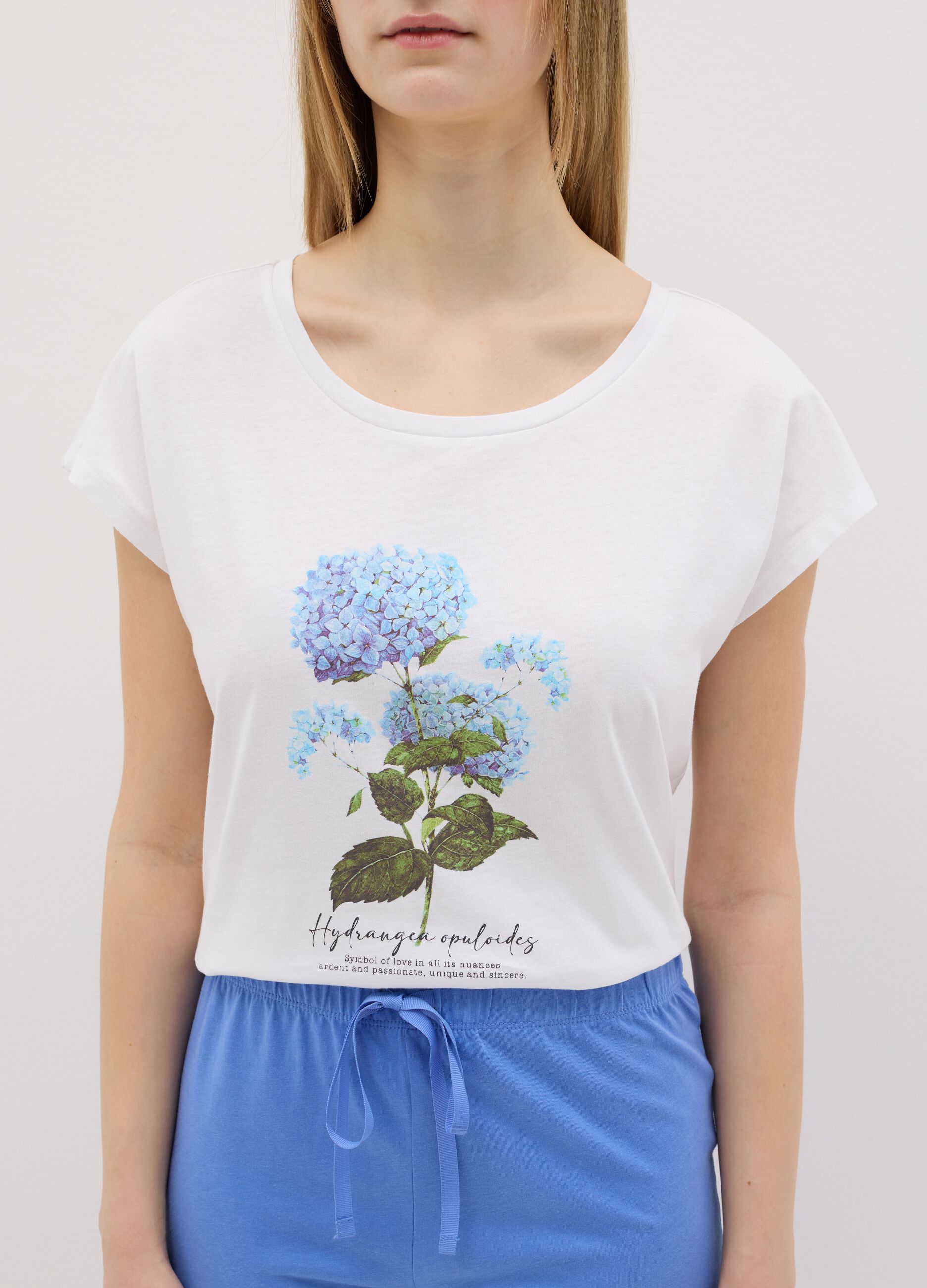 Short pyjamas with hydrangea print