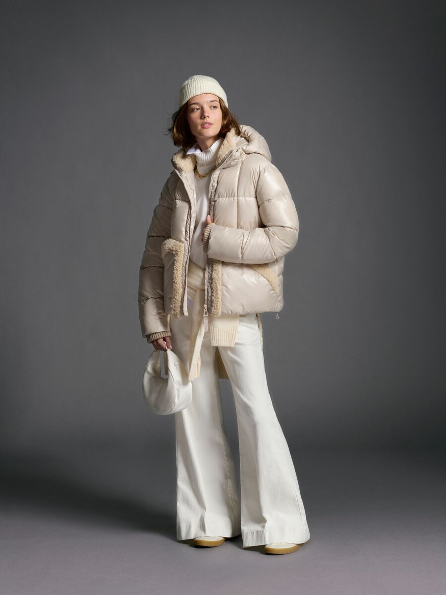 The Iconic Puffer light beige jacket with hood and sherpa details_0