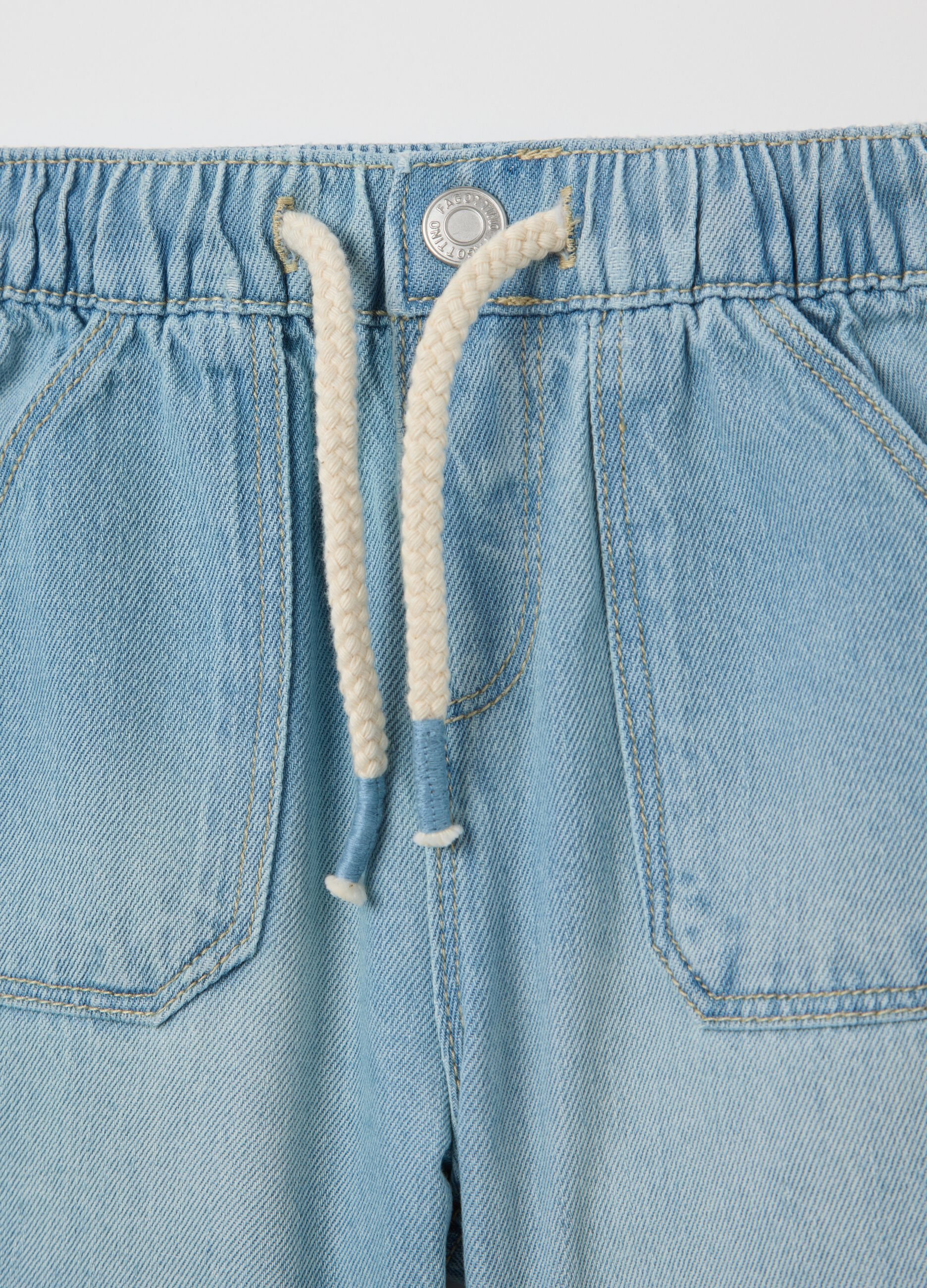 Denim Bermuda shorts with pockets and drawstring