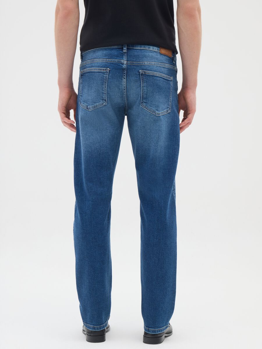 Jeans blu in denim elasticizzato_2