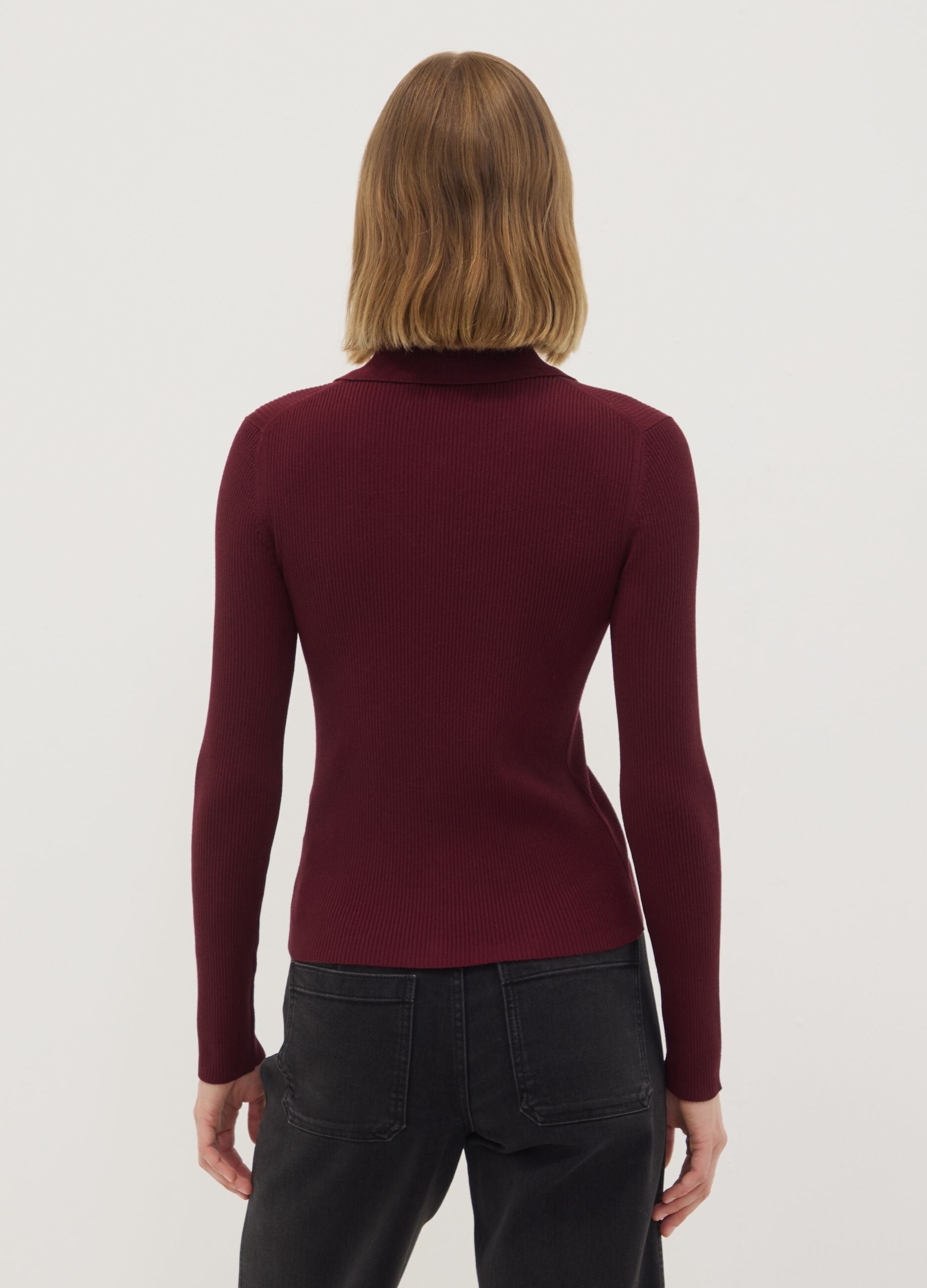 Cardigan fitted rosso a coste in misto viscosa con colletto polo