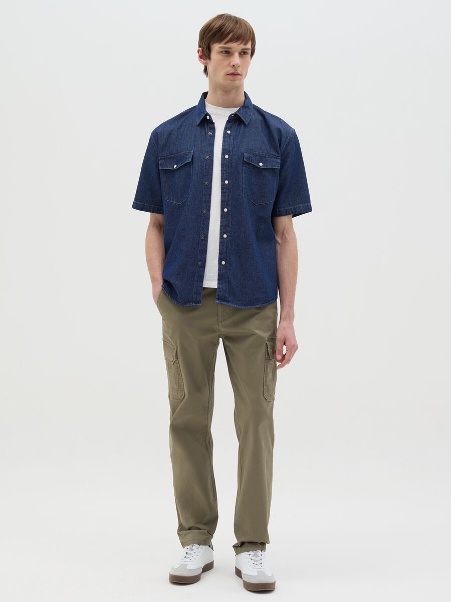 Short-sleeved shirt in denim with pockets_1