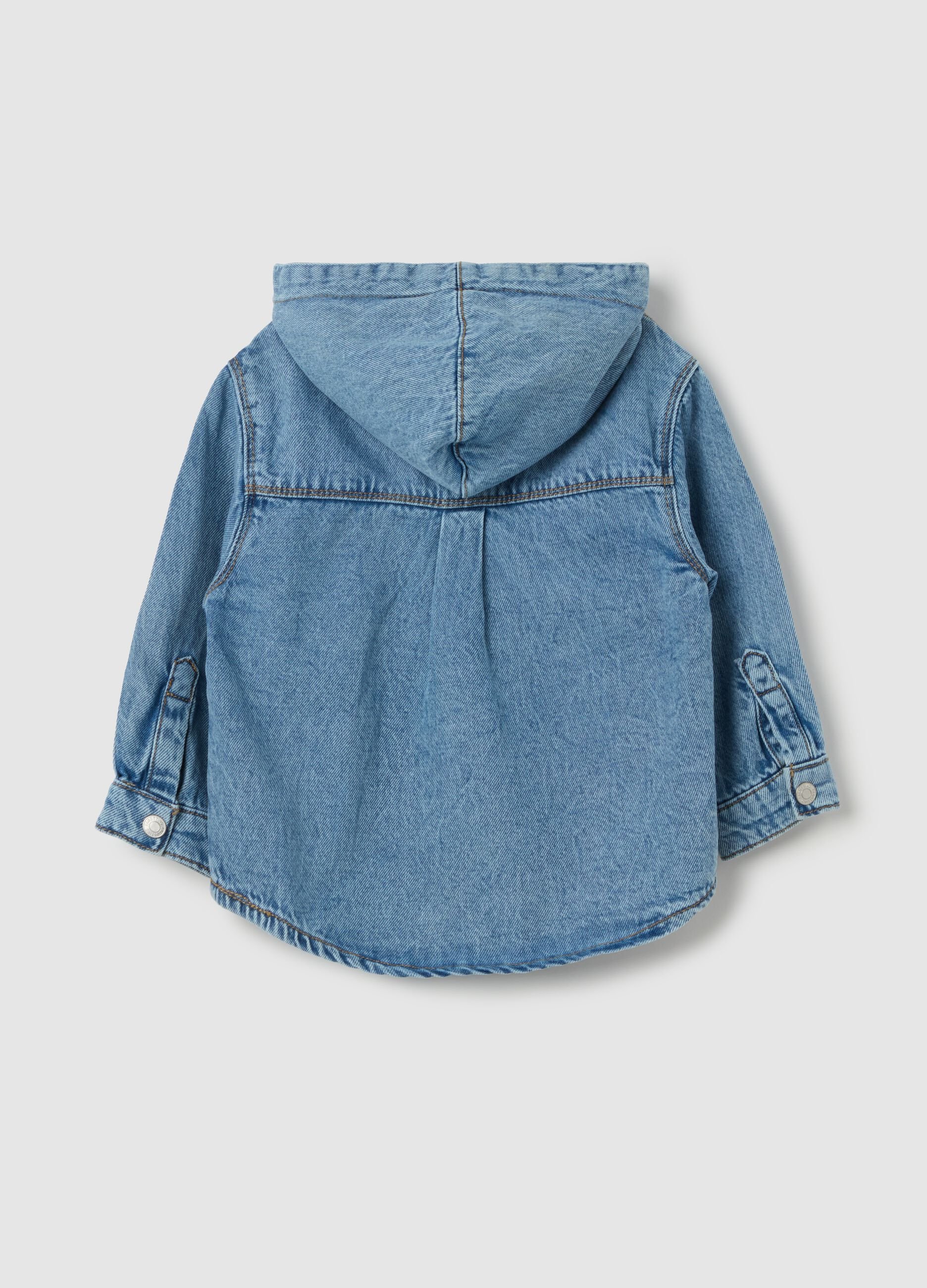 Shacket in denim con cappuccio 