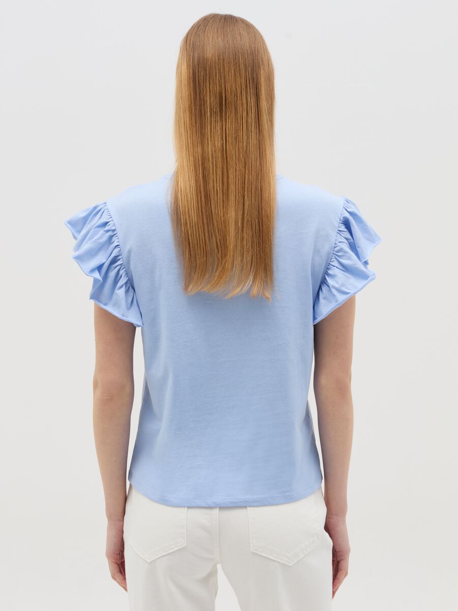 Light blue short-sleeved T-shirt with flounce_3