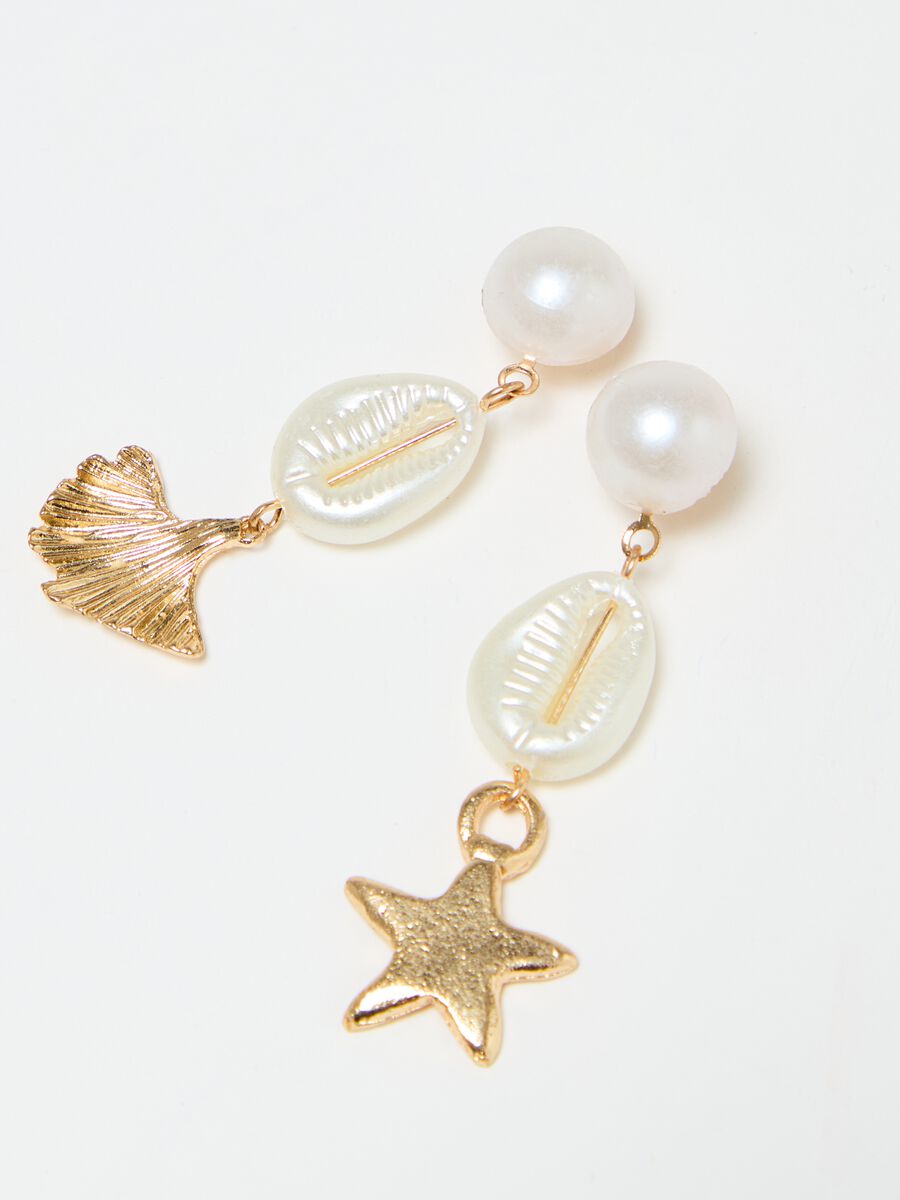 Orecchini a perla con pendenti marini_1