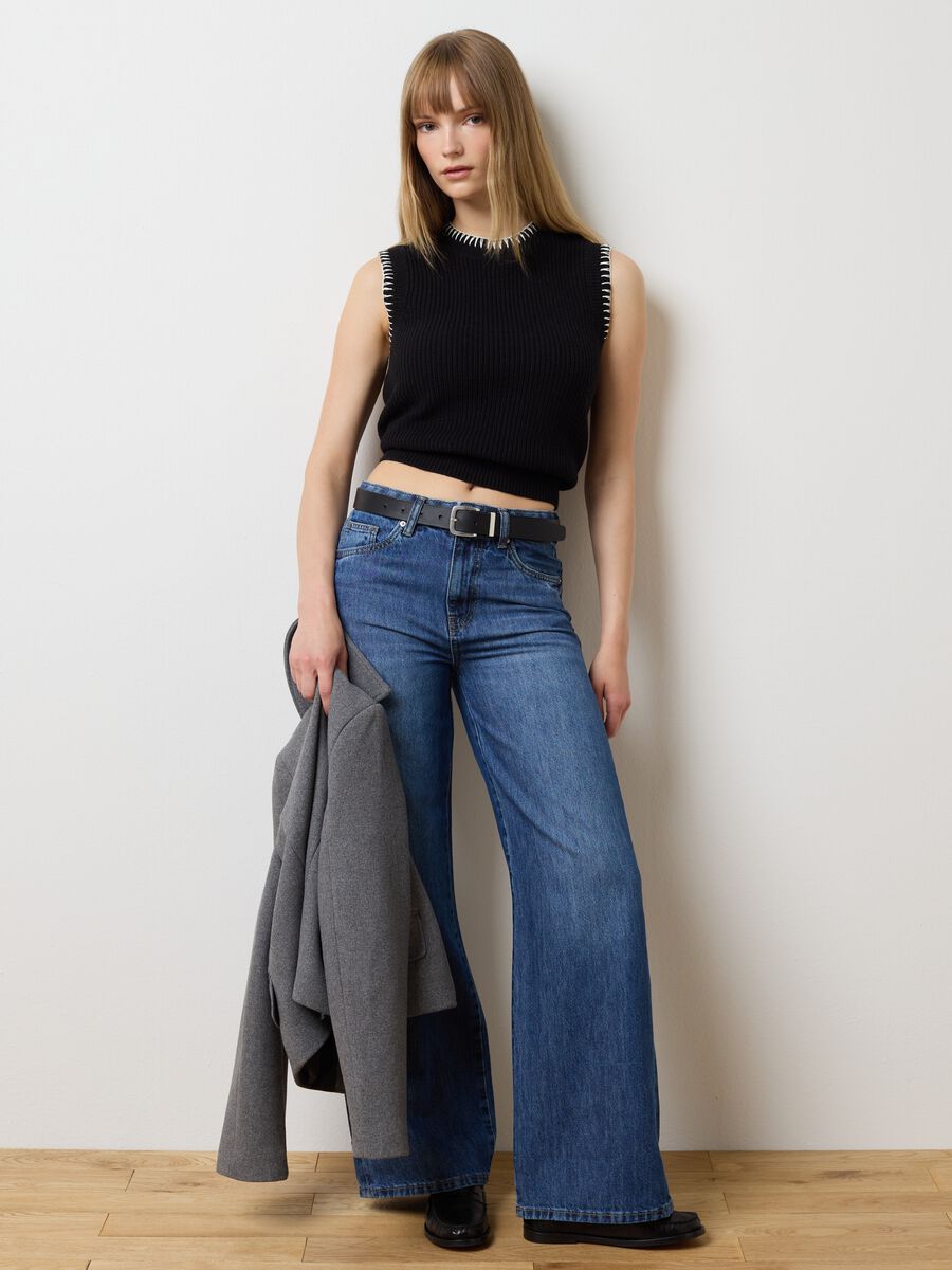 Black Cotton Blend Regular Fit Vest_0