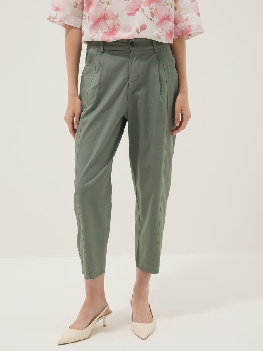 Green stretch-cotton chino trousers_1