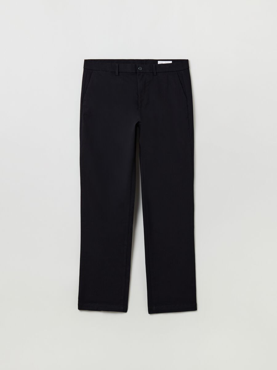 Straight-fit chino trousers in stretch cotton_1