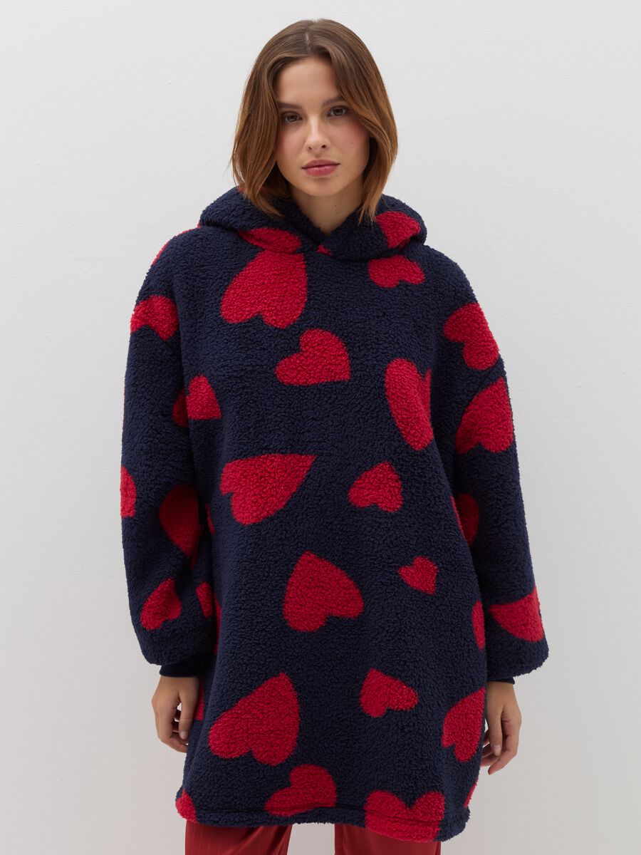 Oversized teddy dressing gown with hearts pattern_1