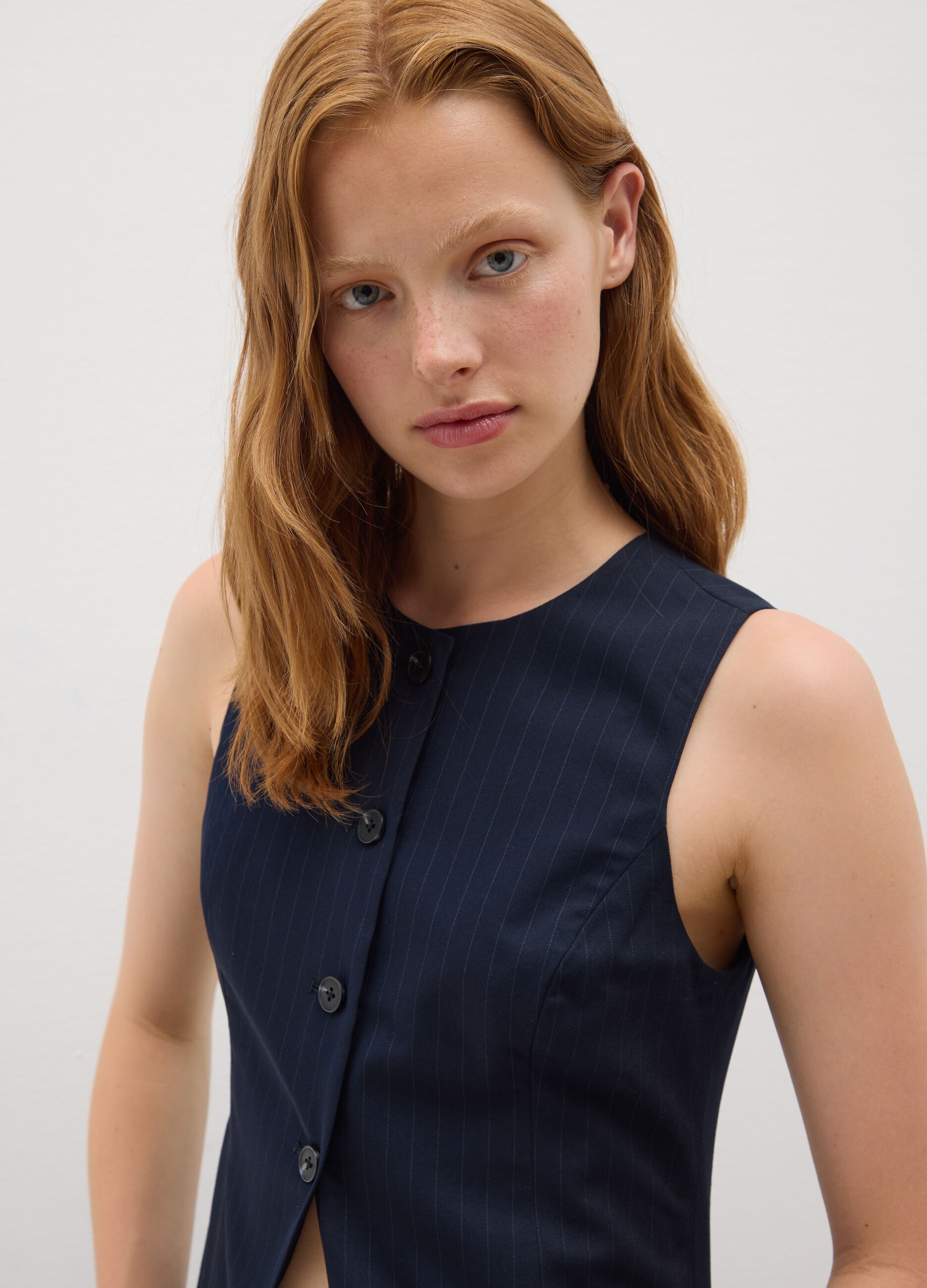 Gilet in tessuto elasticizzato blu regular fit a righe
