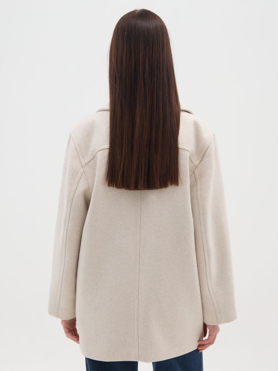 Cappotto beige a collo alto regular fit con doppi bottoni_2