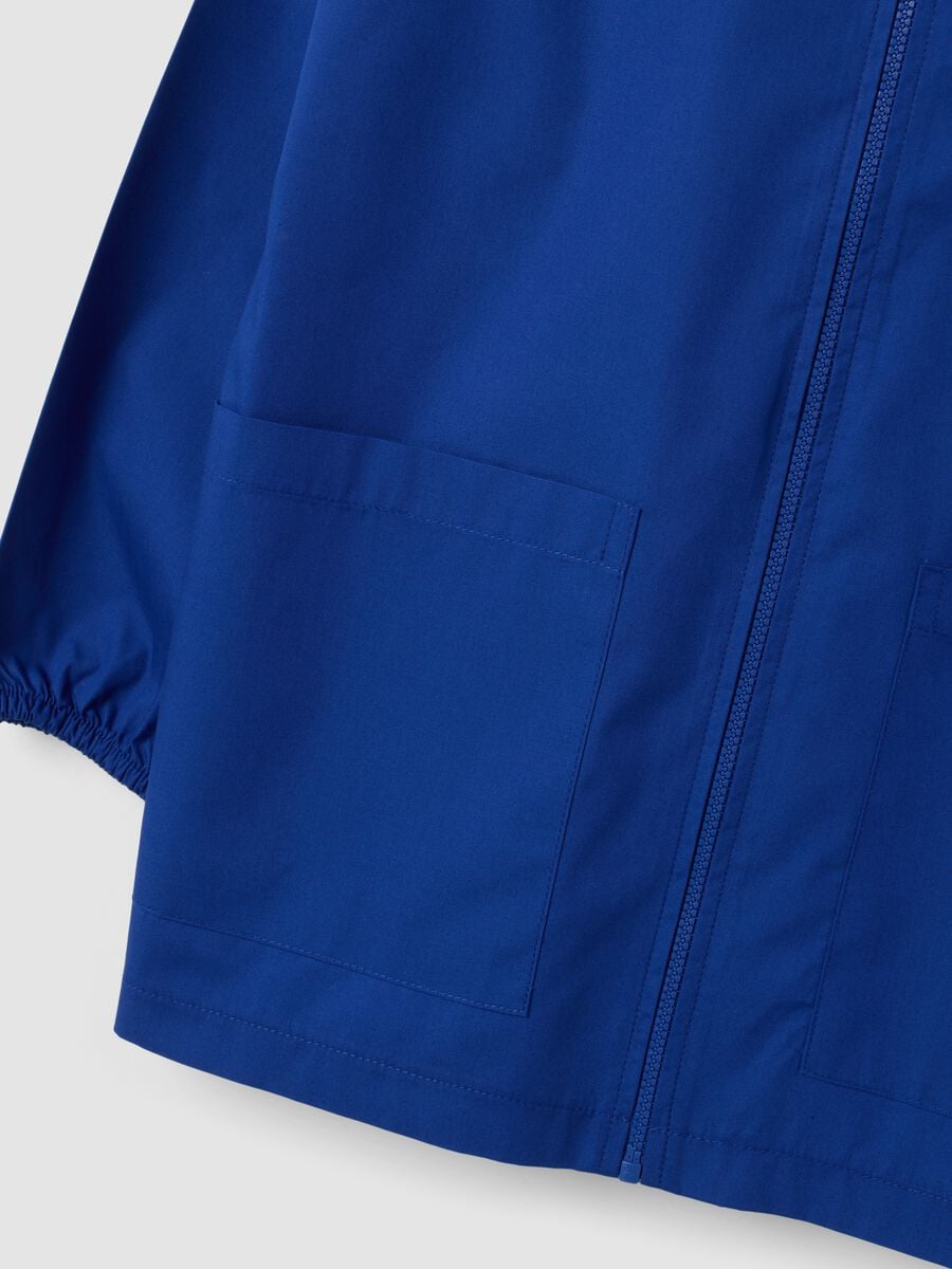 Blue school smock with zip and panda embroidery for boys_3