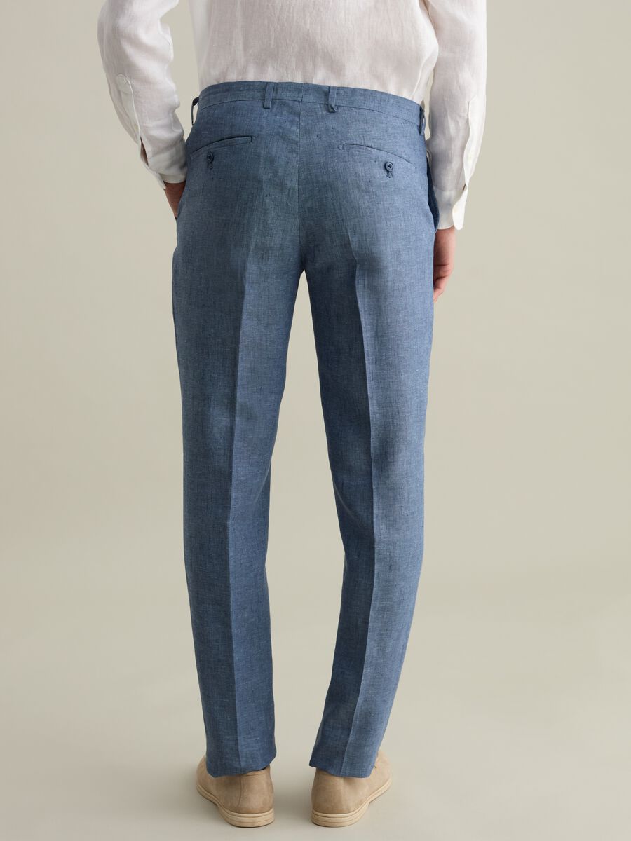 Contemporary slim-fit trousers in linen_2