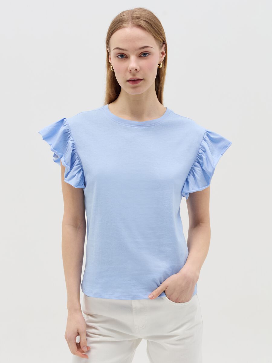 Light blue short-sleeved T-shirt with flounce_0