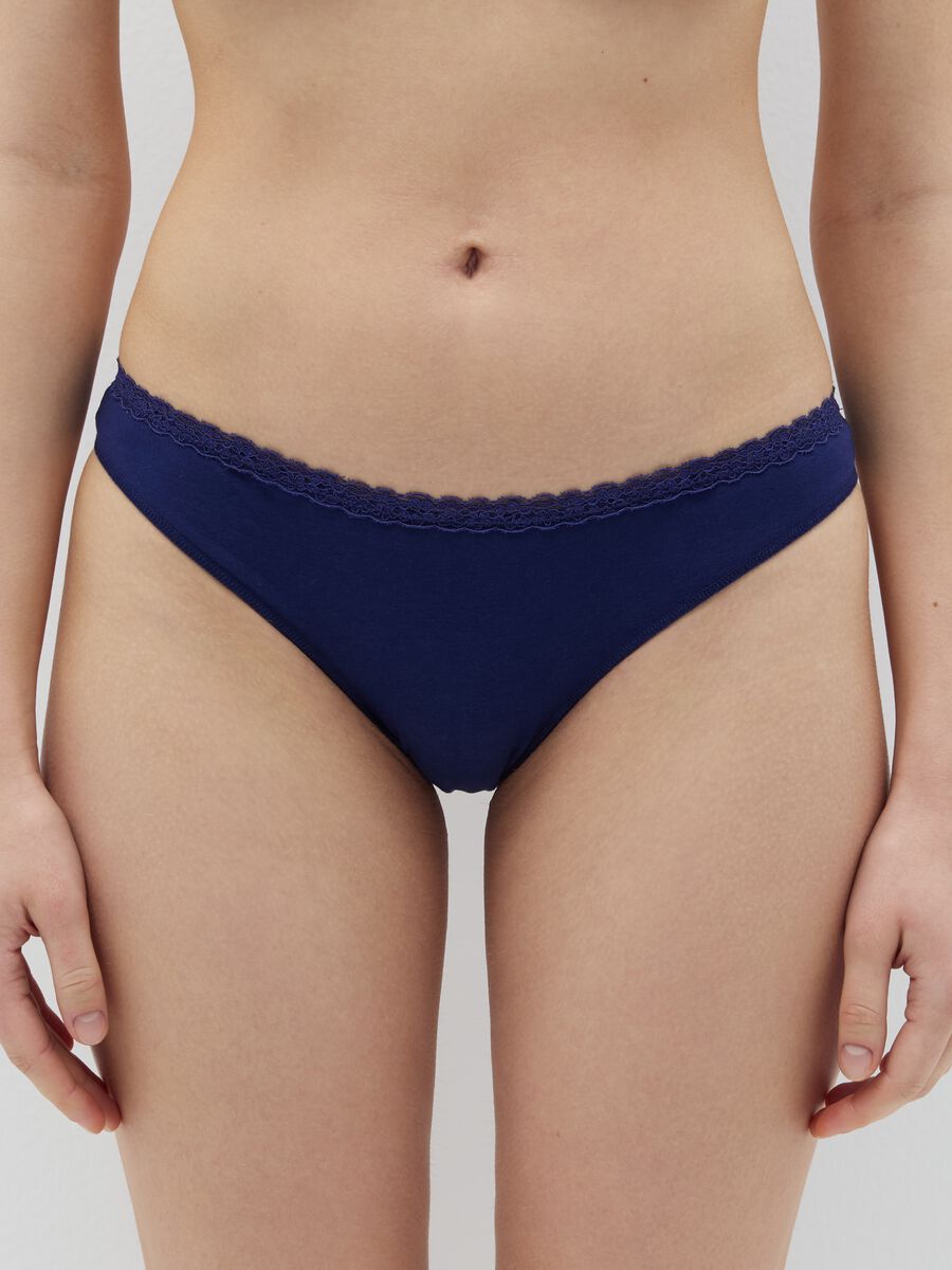 Brazilian-cut briefs with lace trim_2
