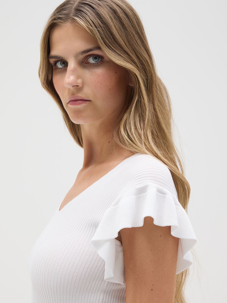 Women's white regular fit t-shirt with ruffles_3