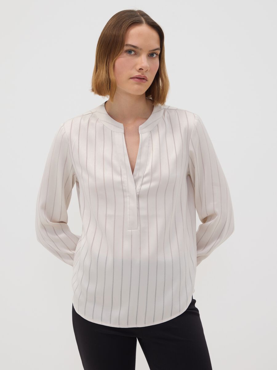 Camicia bianca in tessuto elasticizzato a righe_0