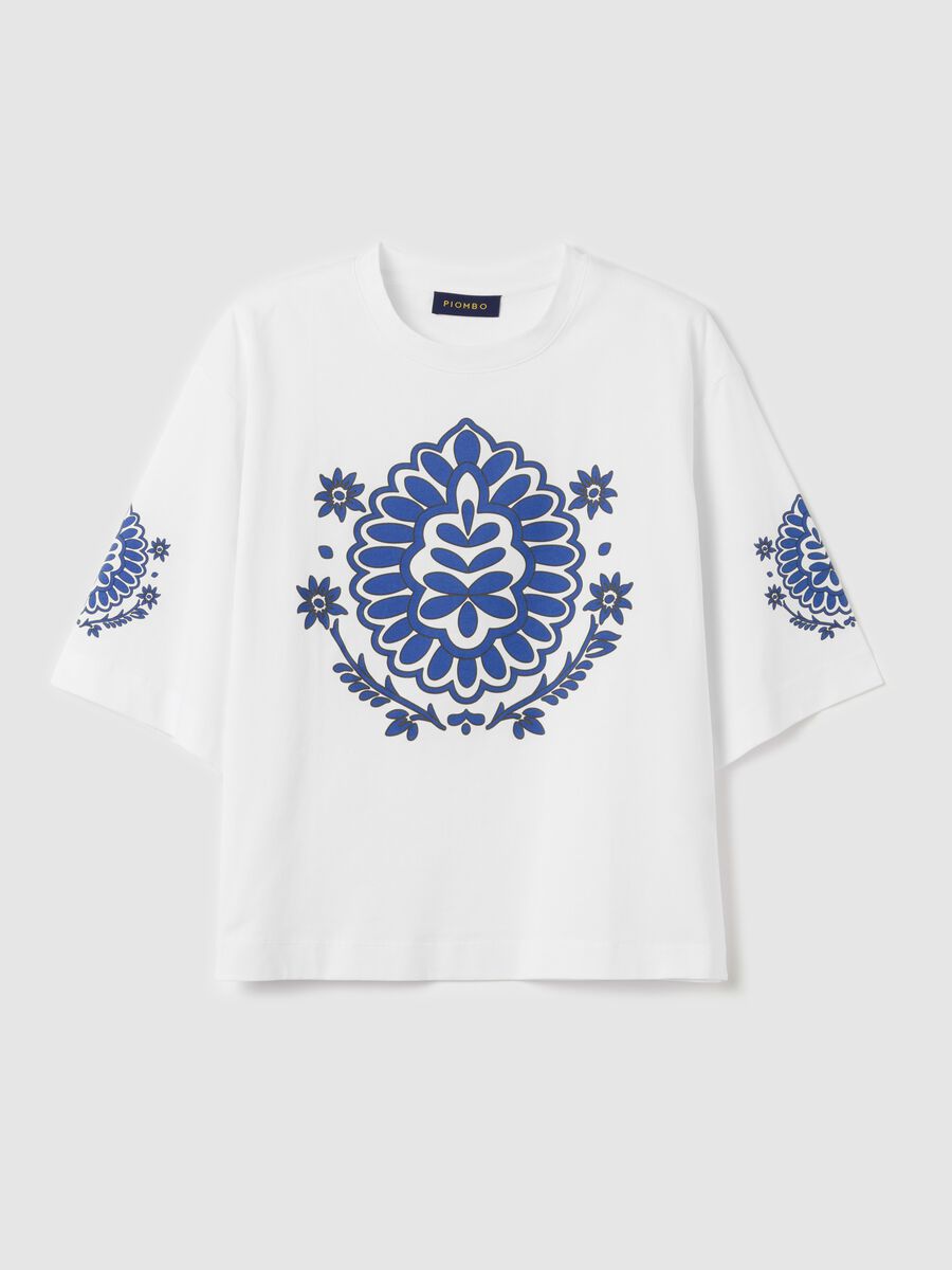 T-shirt with ethnic design print_4