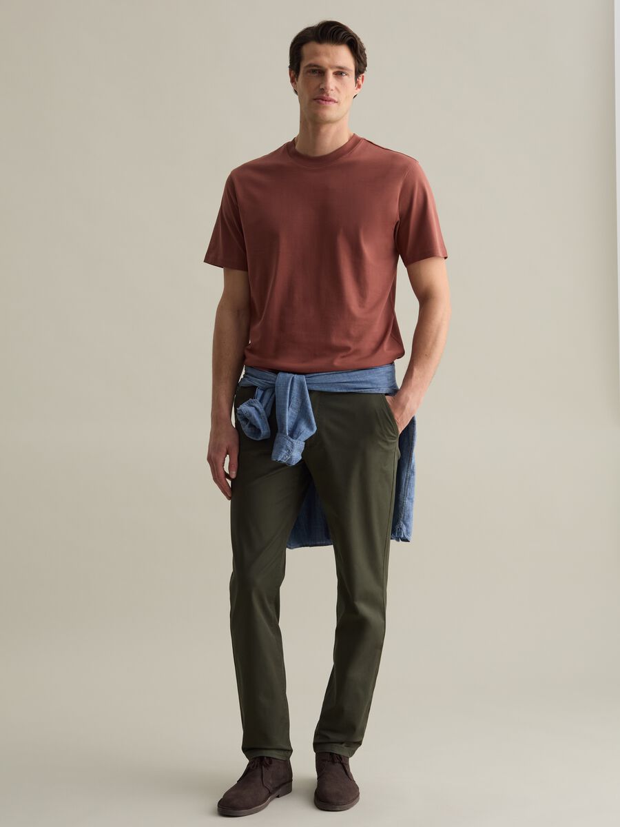 Plain cotton T-shirt with round neck._1