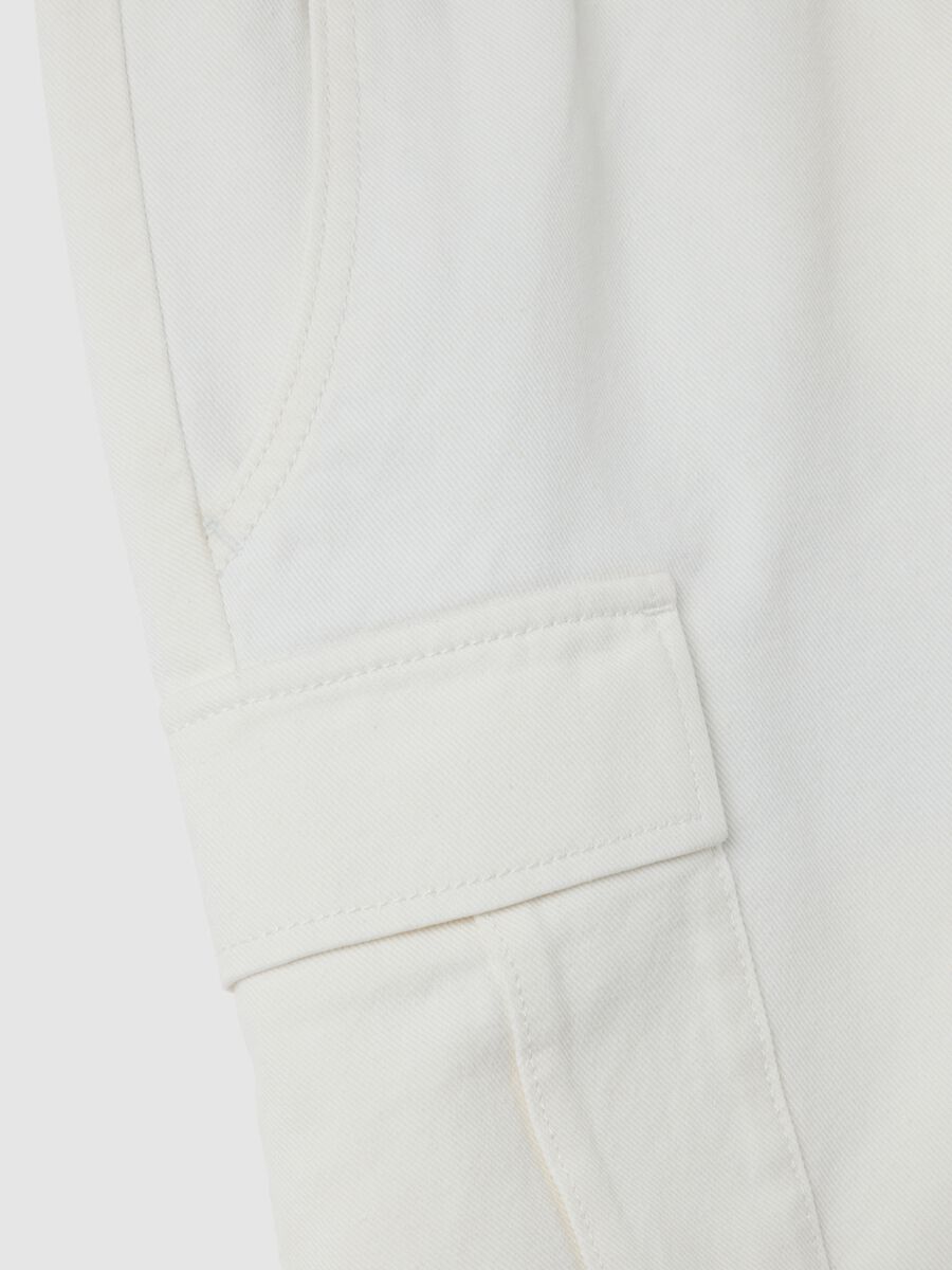 Men's white pure cotton wide leg cargo shorts_5