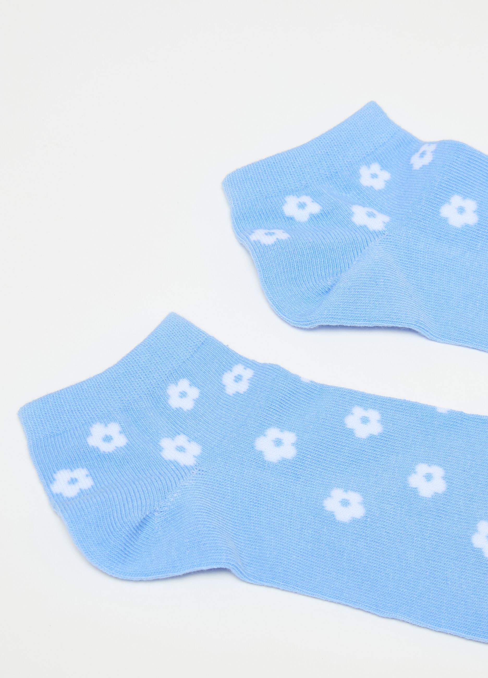Seven-pair pack shoe liners with small flowers