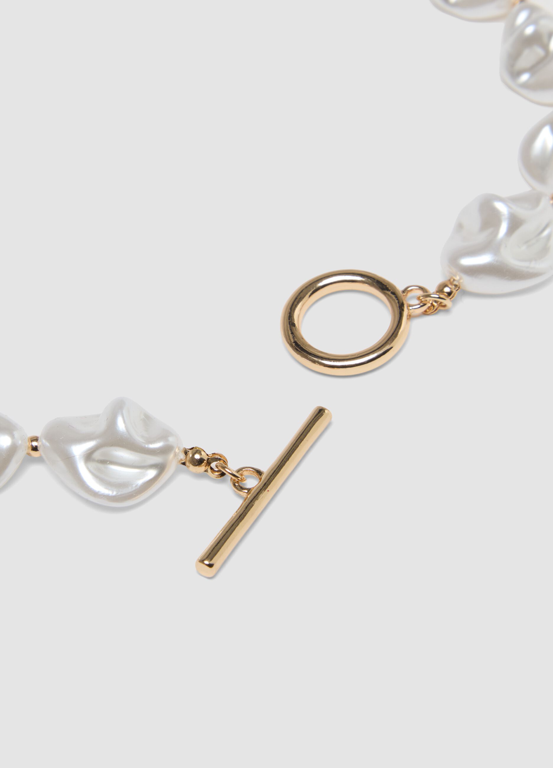 Bracelet with Synthetic Pearls