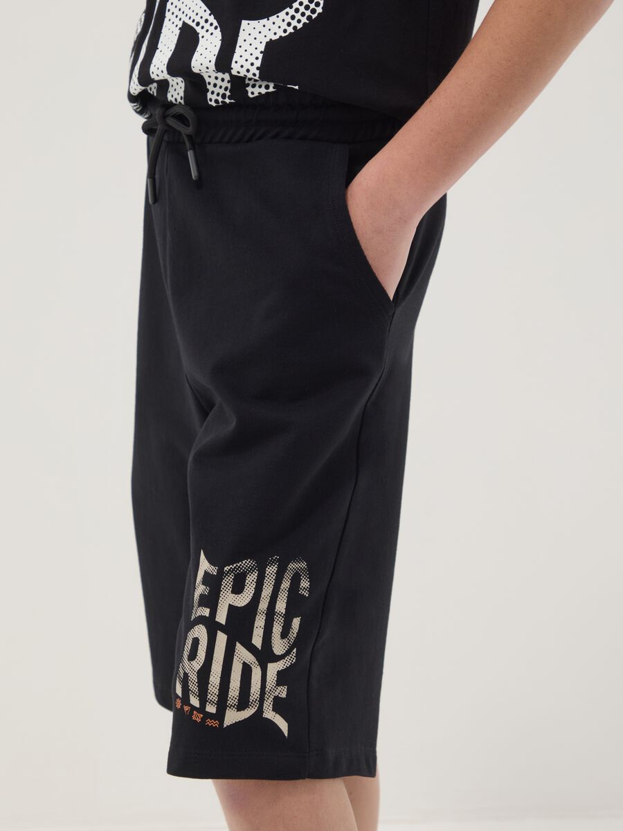 Black pure cotton bermuda shorts with elasticated waist_2