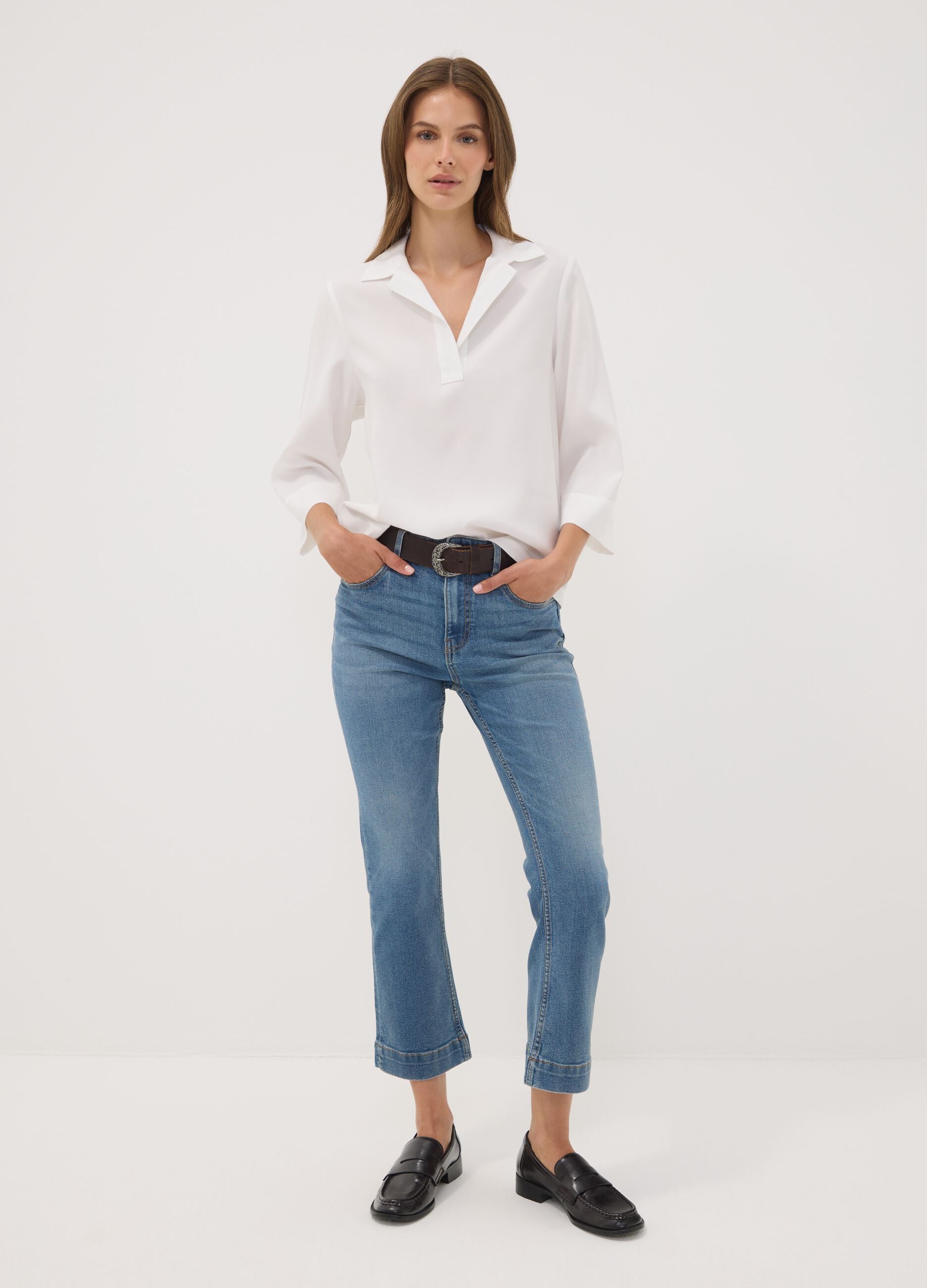 Jeans denim azzurro cropped slim fit in cotone e viscosa elasticizzato