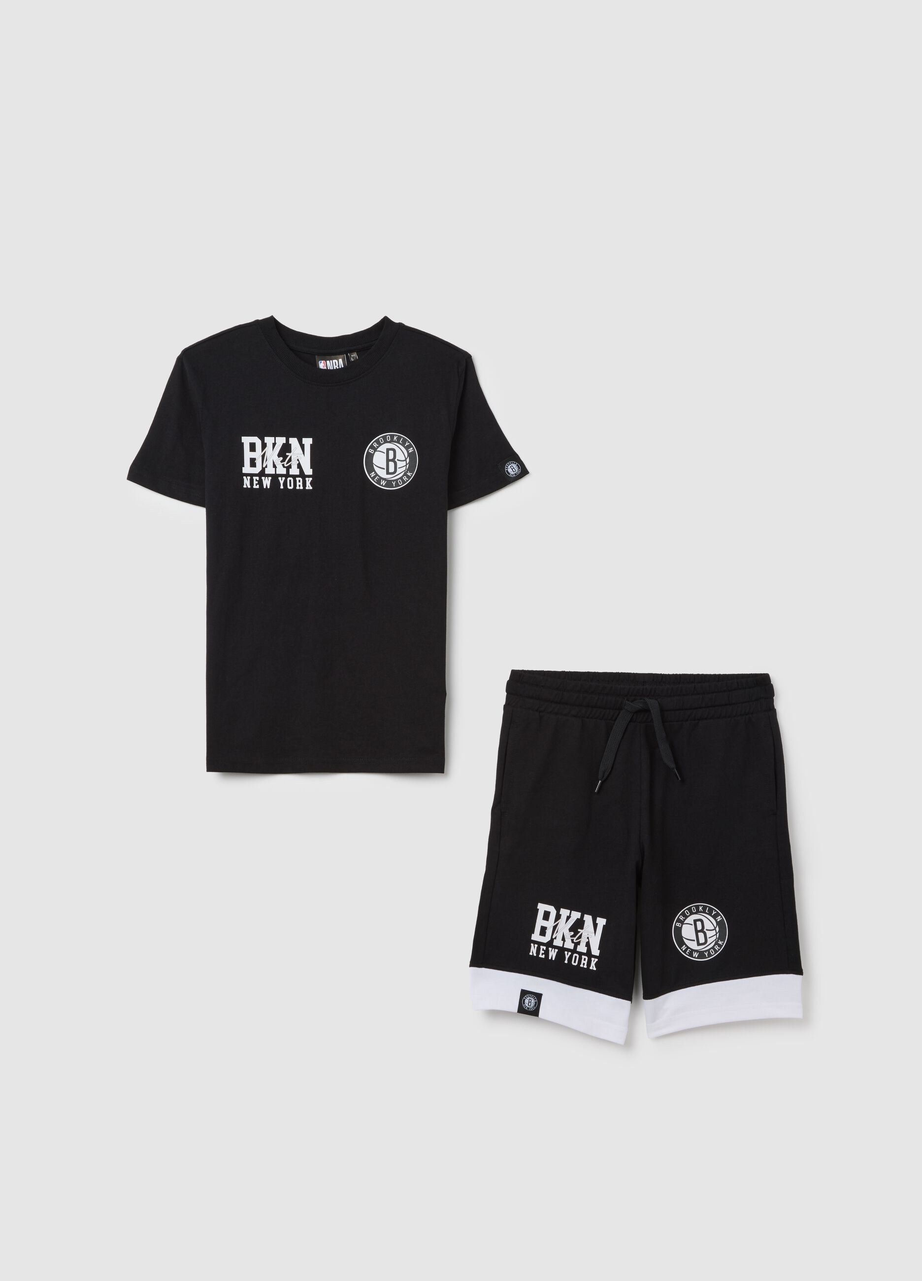 Boys’ regular-fit black jogging set in 100% cotton