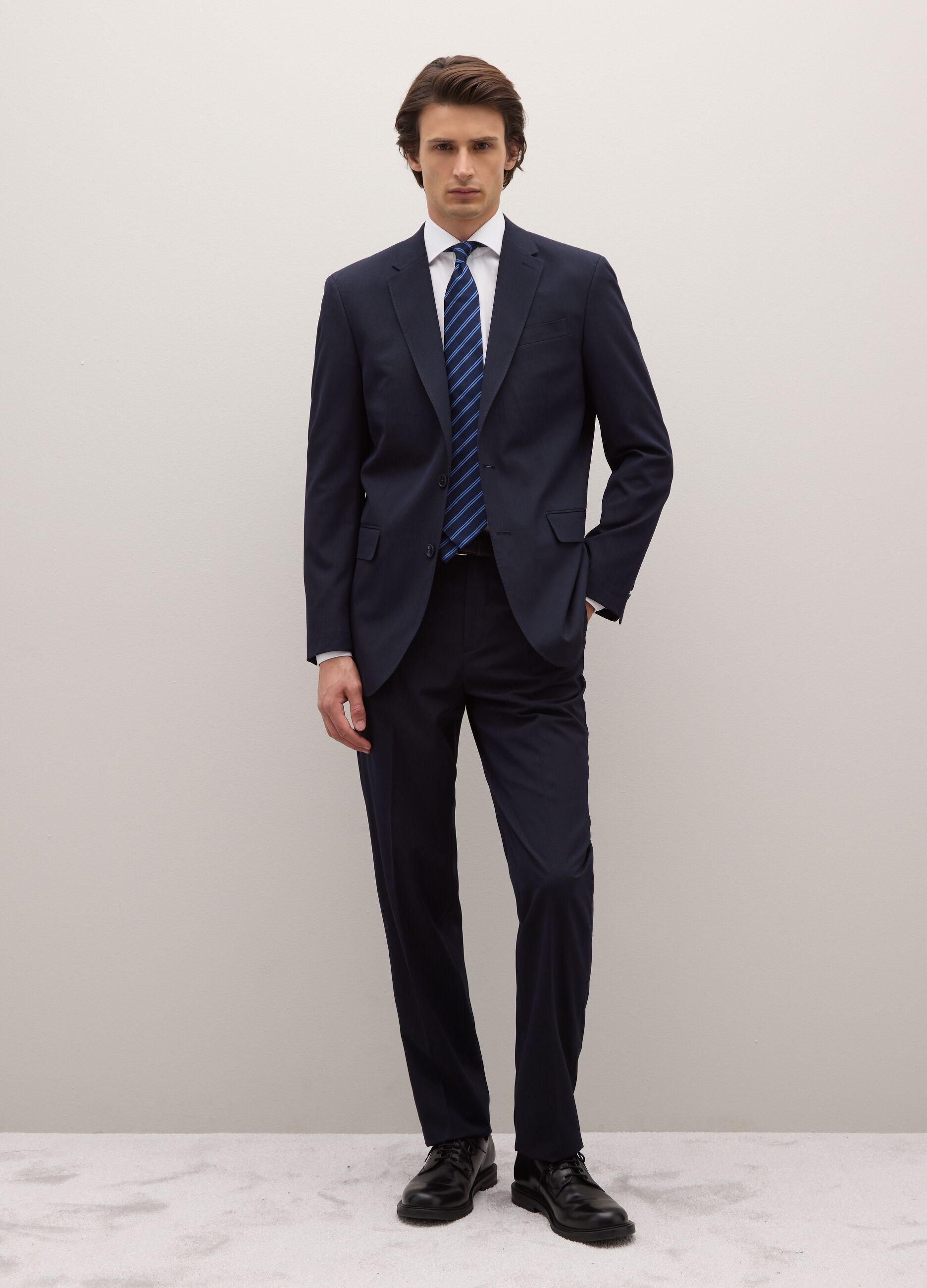 Regular fit blue blazer with buttons