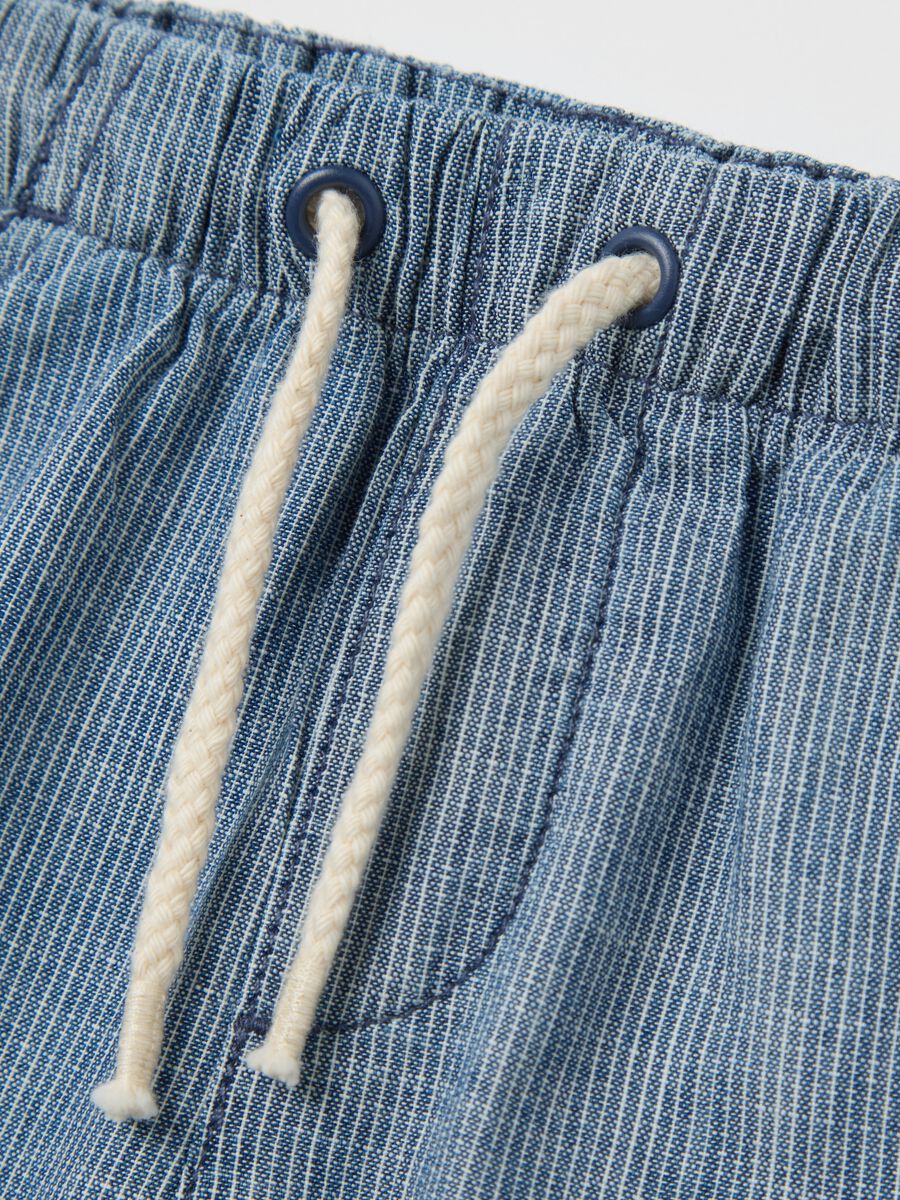 Blue chambray shorts in 100% cotton_3