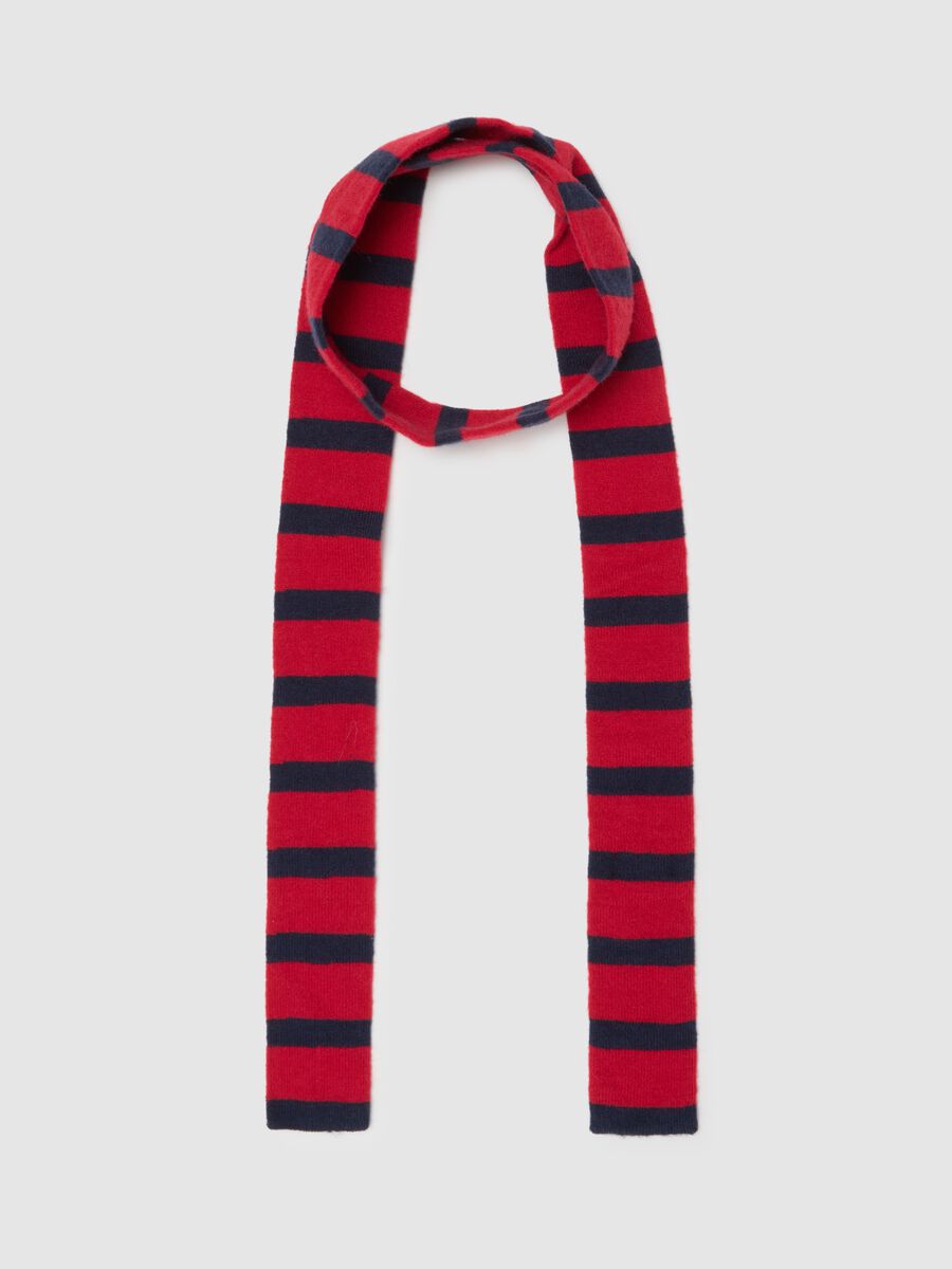 Red and blue striped scarf_0