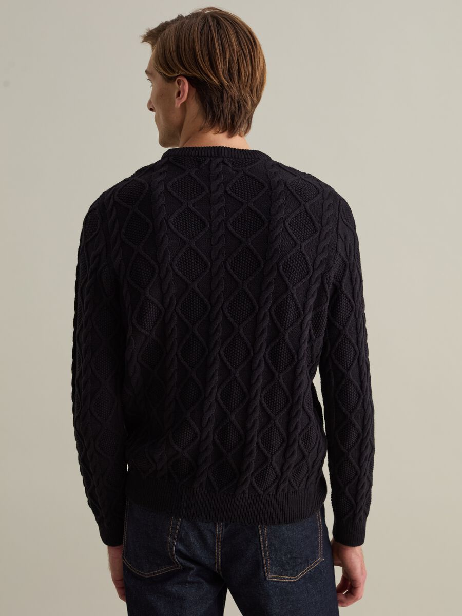 Pullover a trecce con motivo a rombi_2