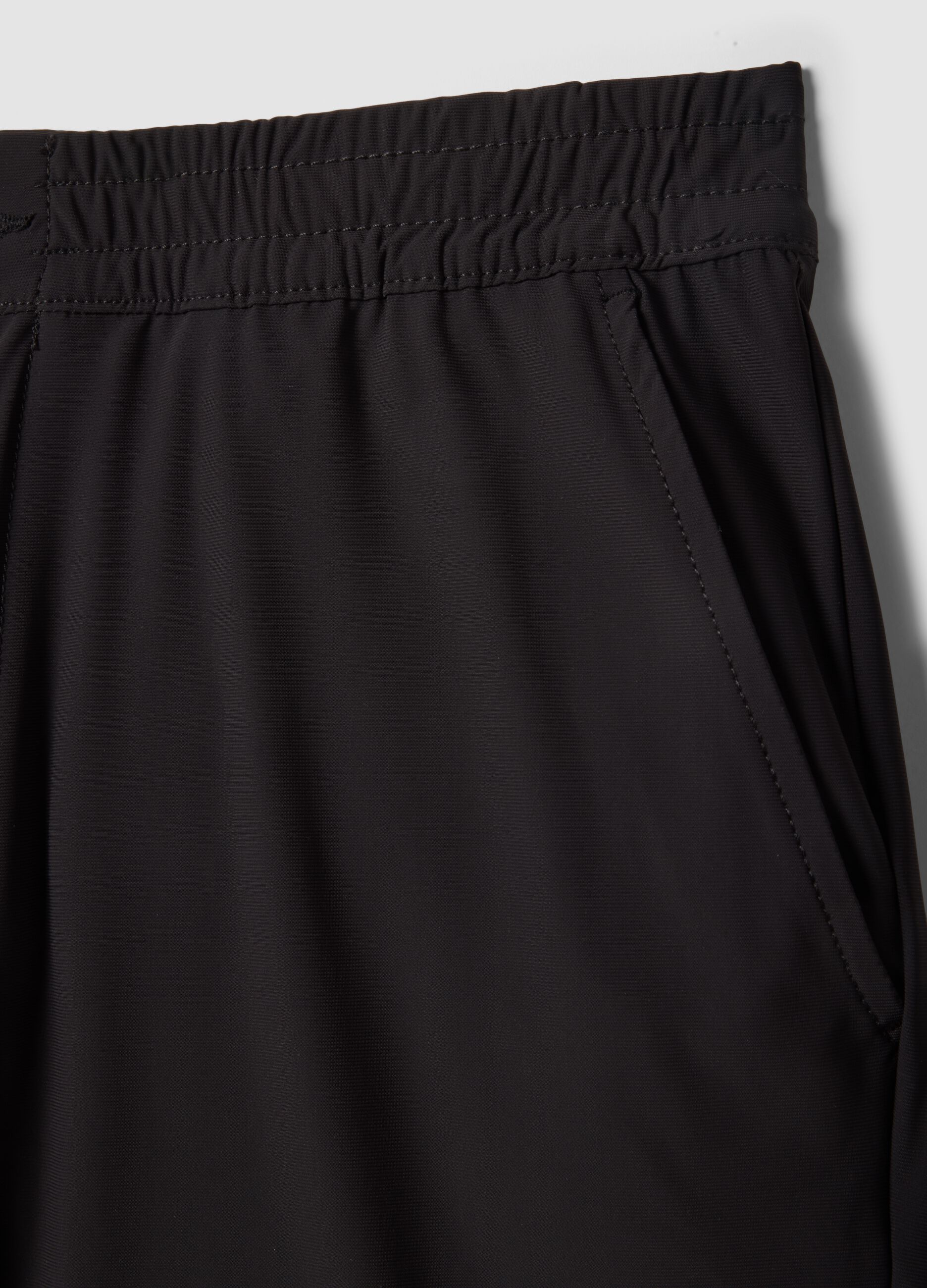 Black regular-fit stretch jogger Bermuda shorts