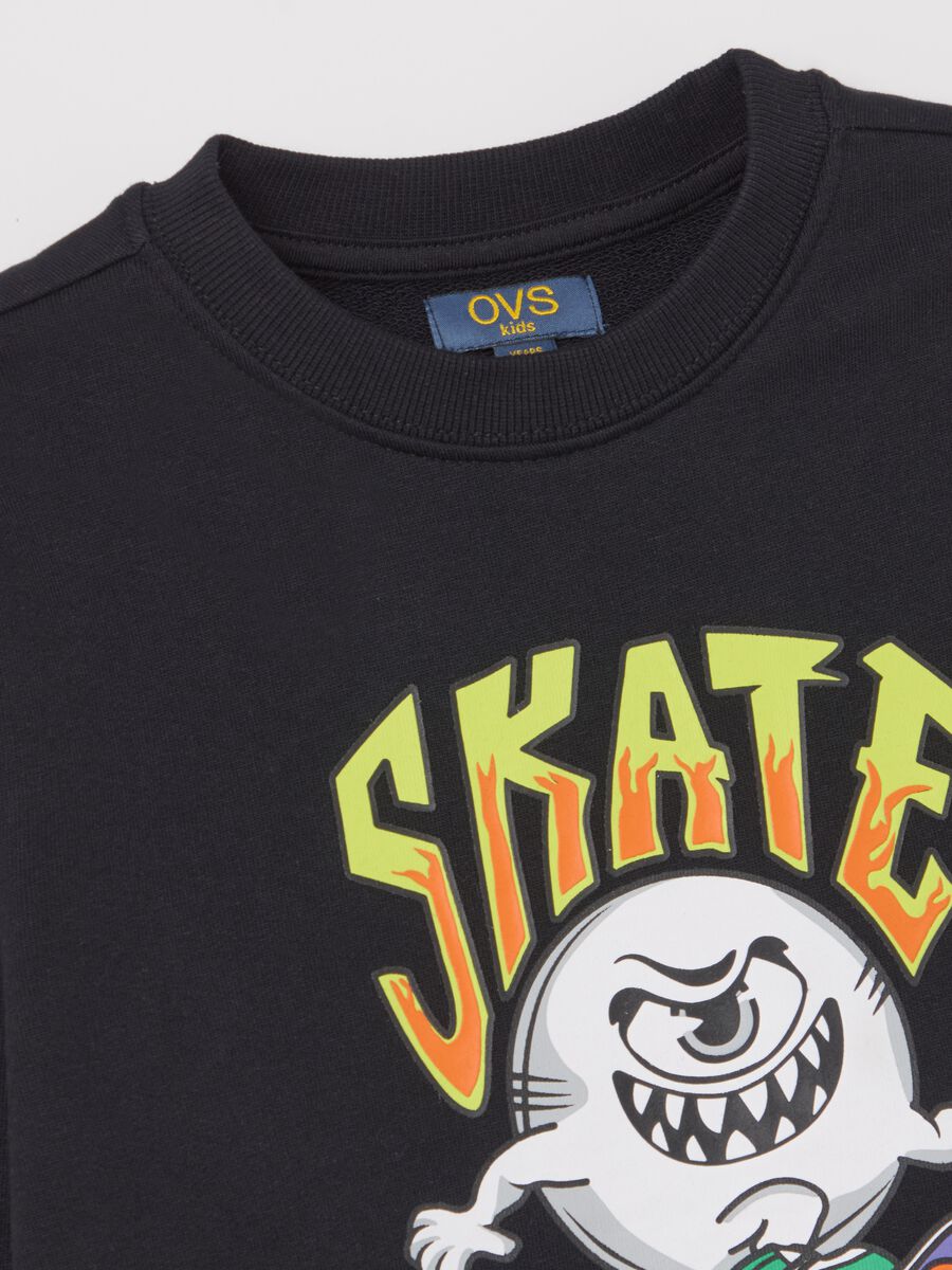French Terry sweatshirt with skater monster print_2
