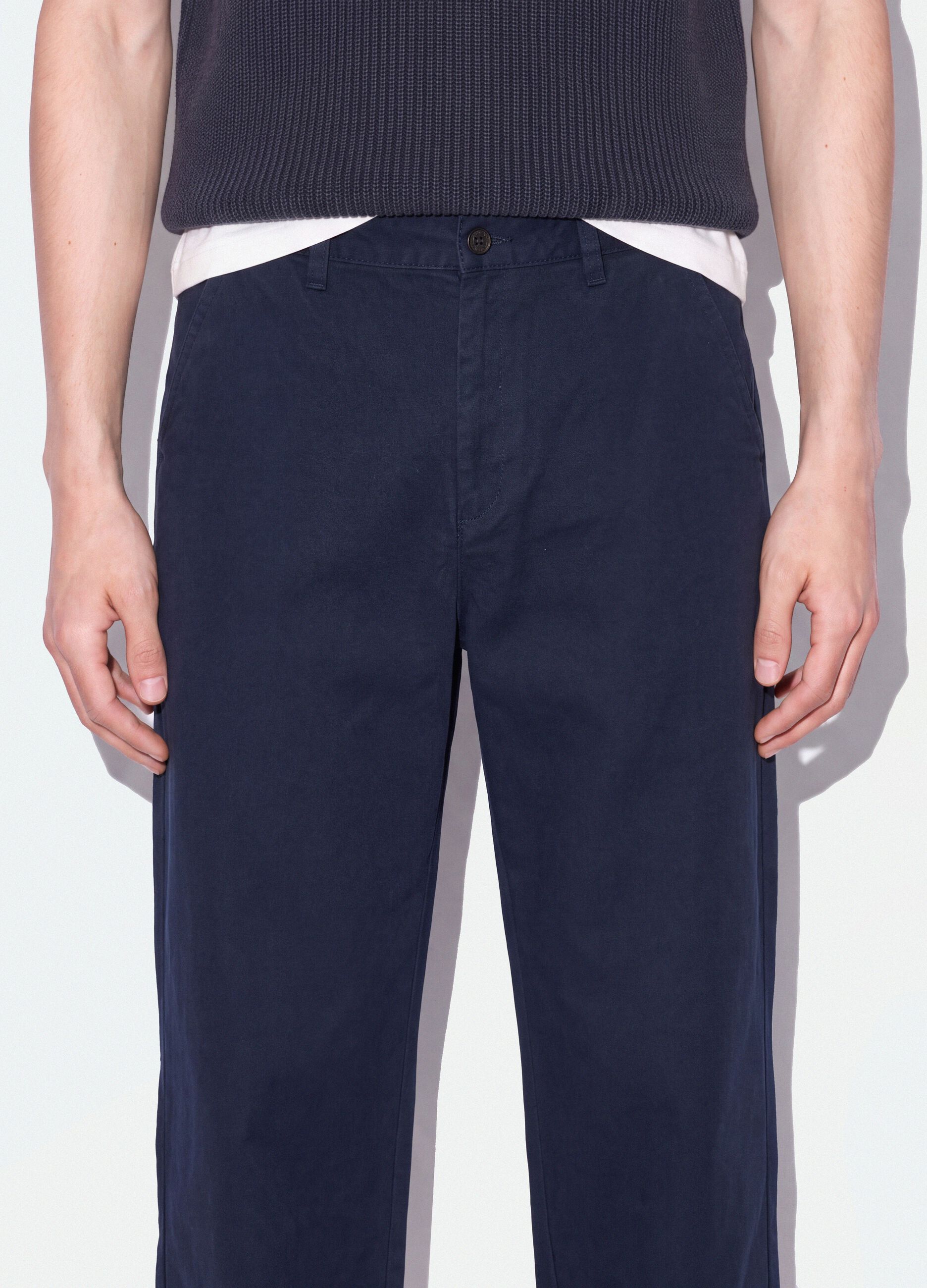 Pantaloni chino blu in puro cotone barrel fit
