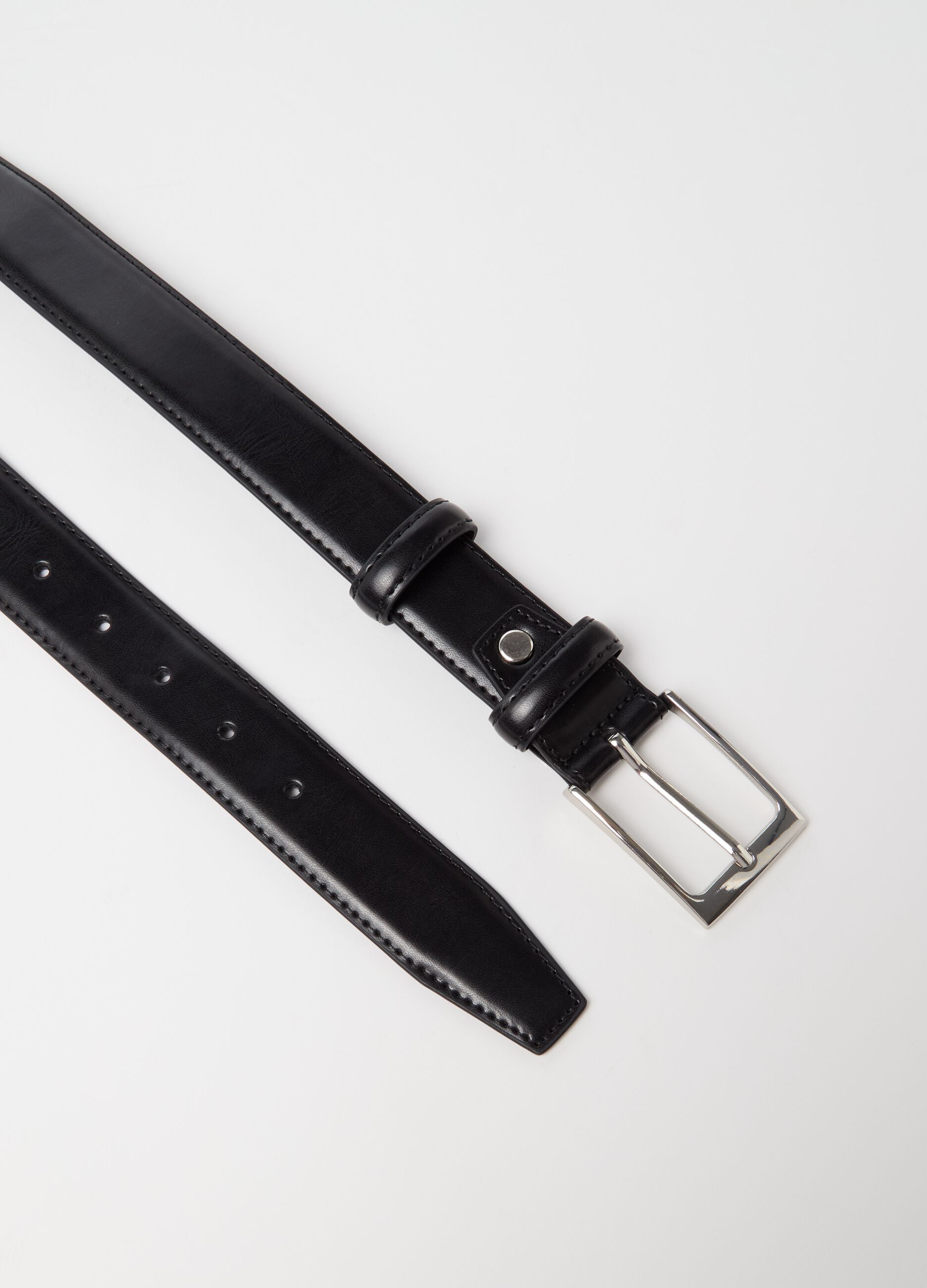 Solid colour belt with rectangular buckle