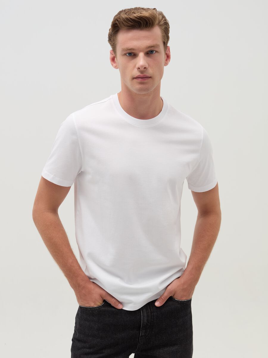 Cotton T-shirt with round neck_0