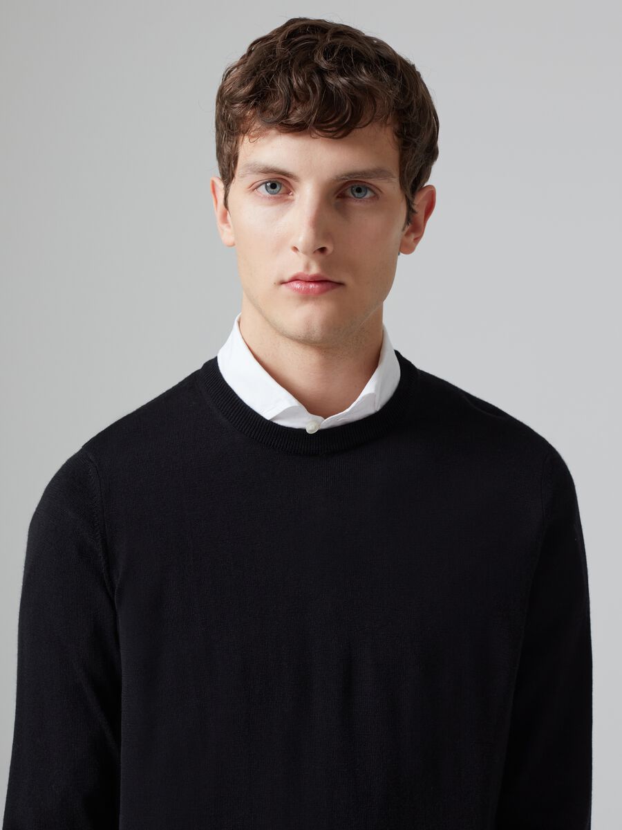 Pullover girocollo in lana merino_1