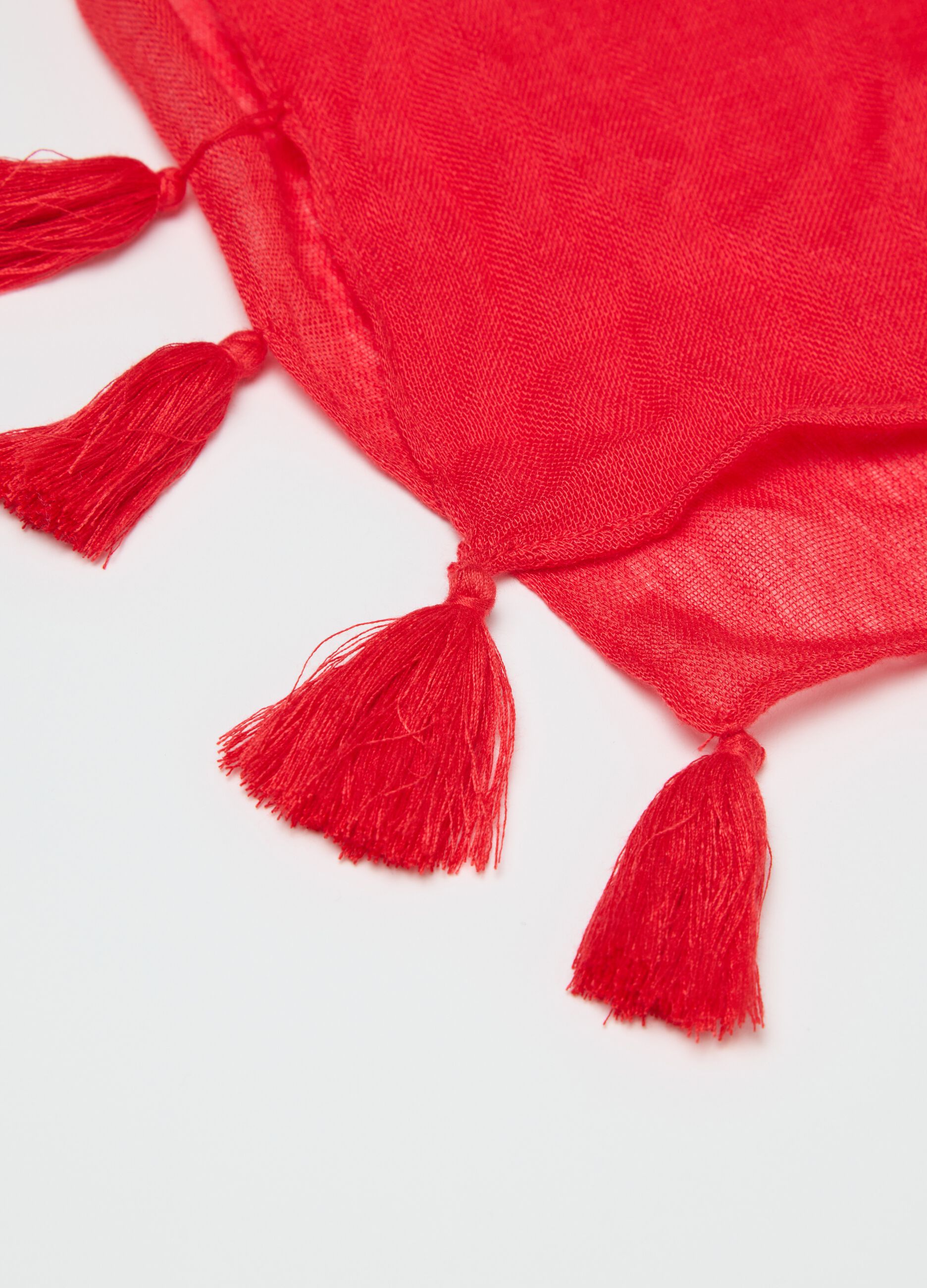 Scarf with tassels