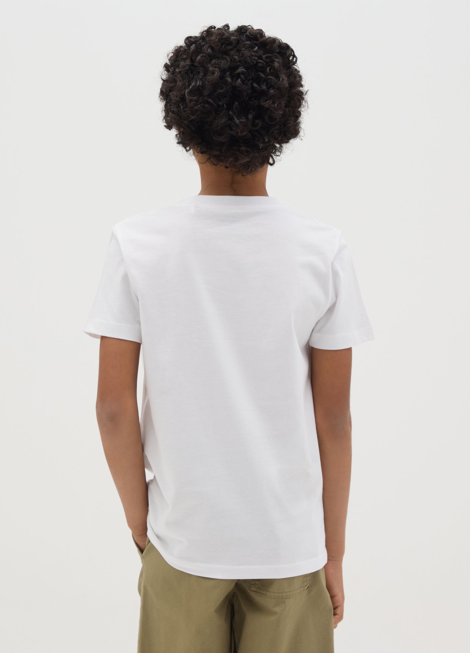 Boys’ white slim-fit T-shirt in 100% cotton