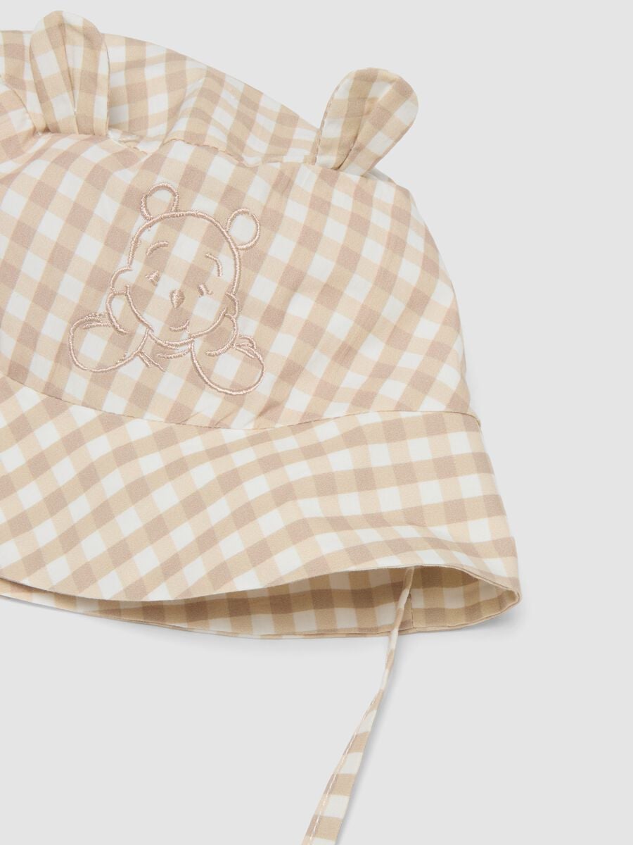 Cappello bucket in puro cotone a quadri con ricamo Winnie The Pooh per neonati_1