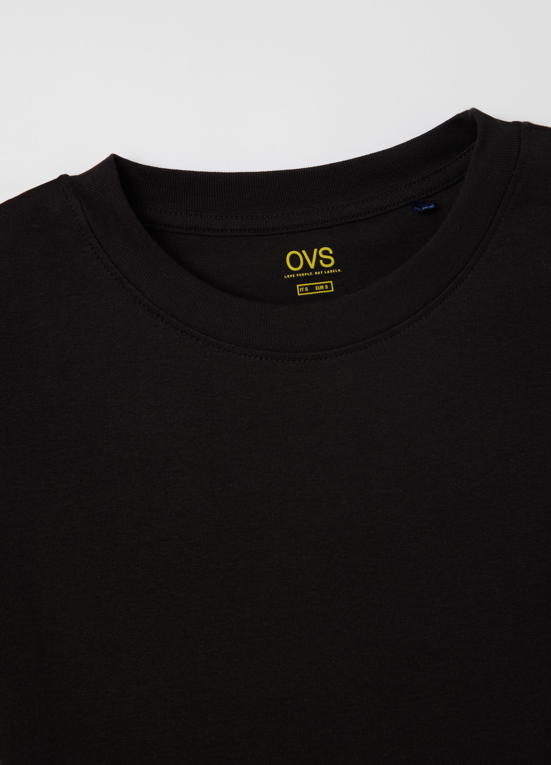 T-shirt with kimono sleeves