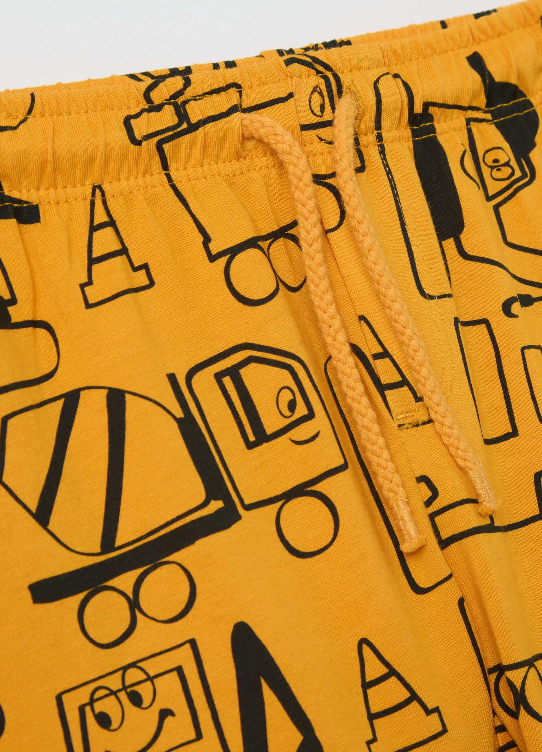 Two-pack black and yellow Bermuda shorts with drawstring and print