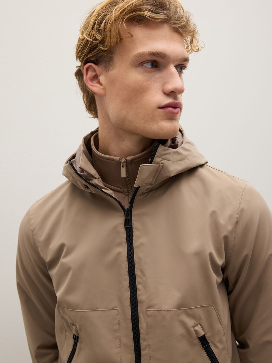 Beige jacket with zip_4