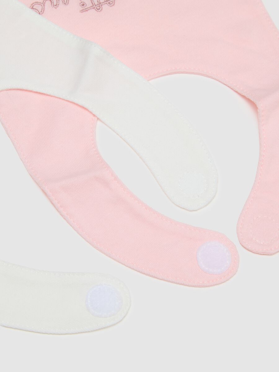 Newborn Bib Pair Set in Multicolour Pure Cotton with Embroidery_2