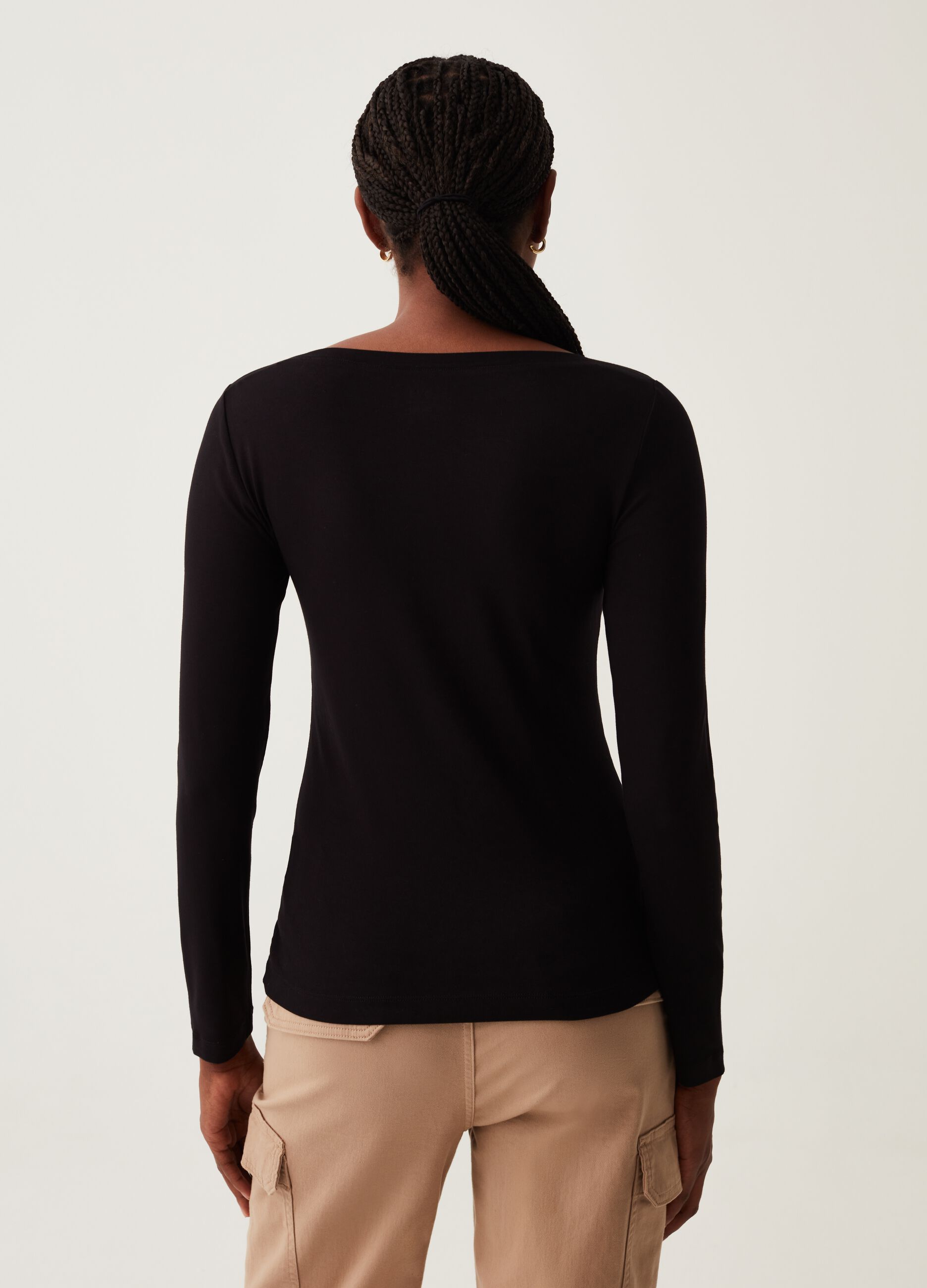 T-shirt a maniche lunghe scollo a barchetta_2