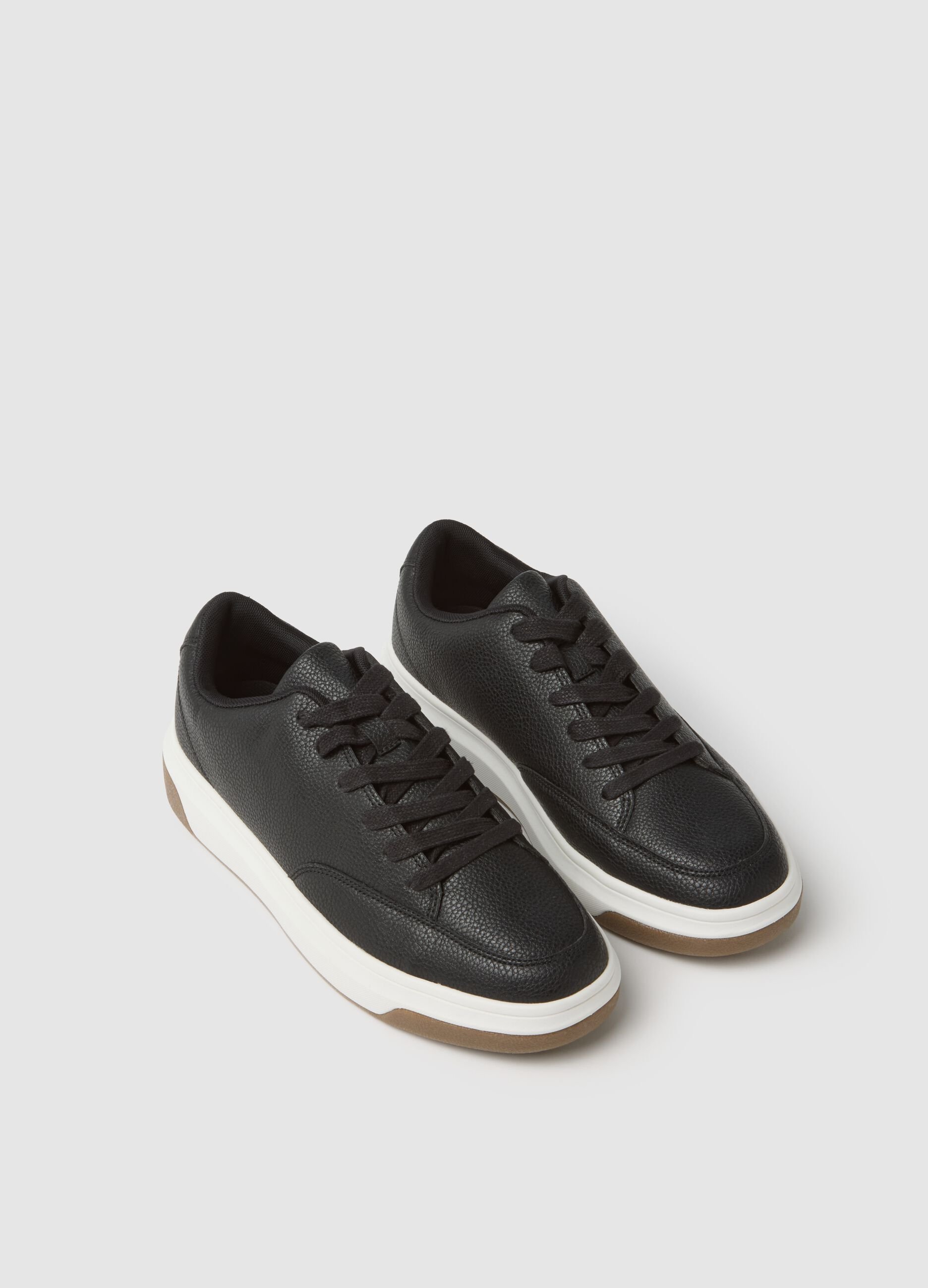 Black casual sneakers
