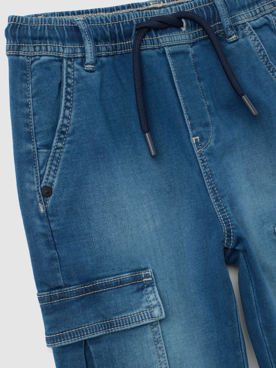 Jeans da bambino in denim blu elasticizzato relaxed fit_2