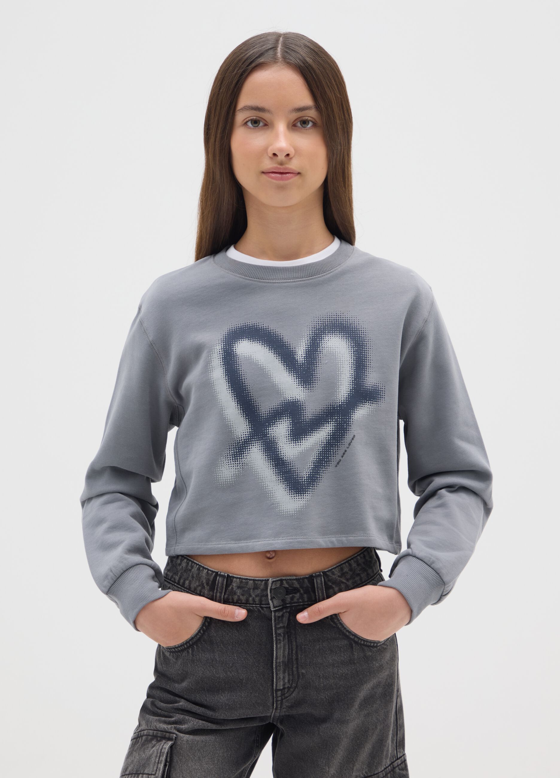 Grey girl's sweatshirt in pure cotton regular fit with printed heart